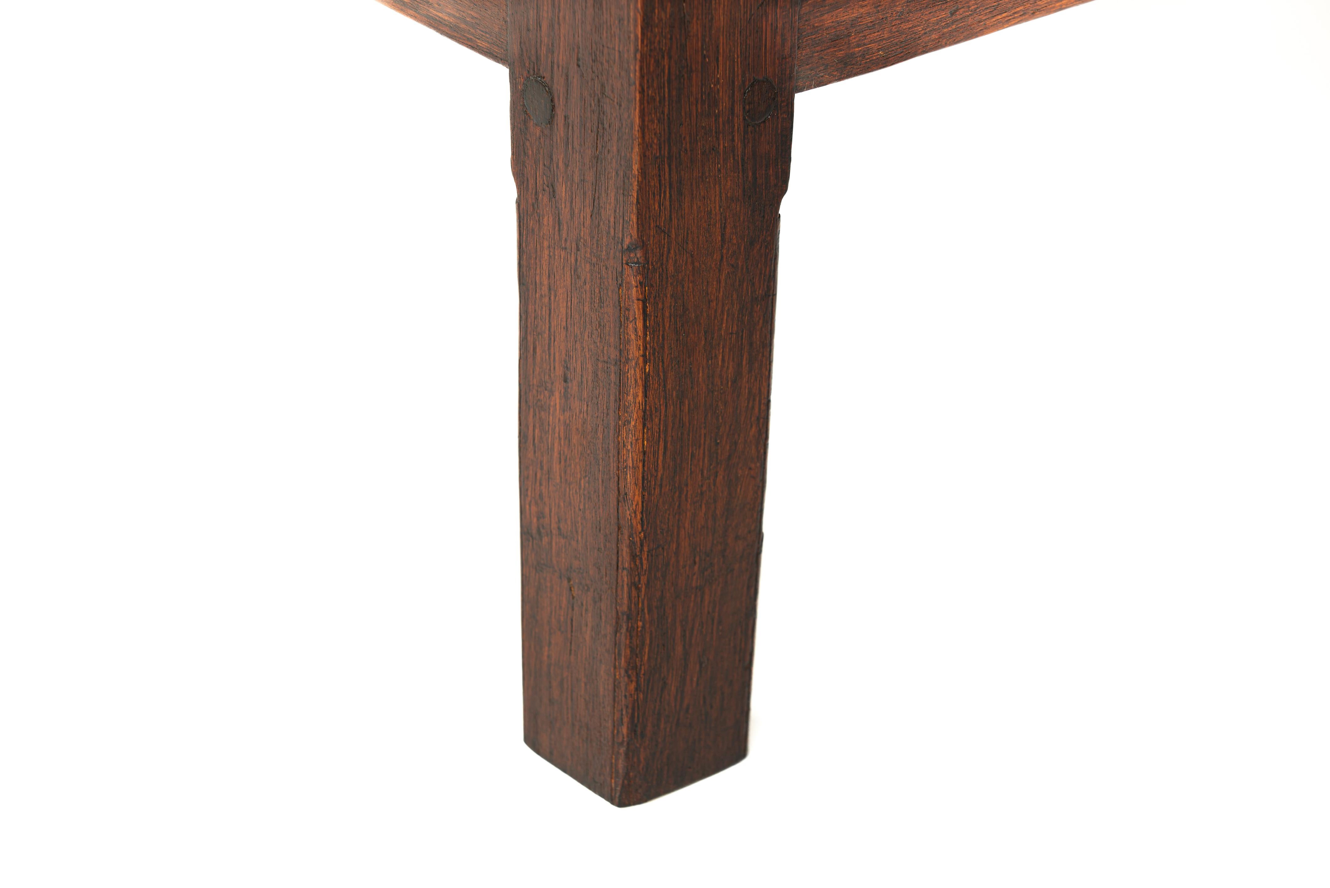 Antiquité convertie 19ème siècle Dutch Colonial Teck Warm Brown Table à café en vente 5