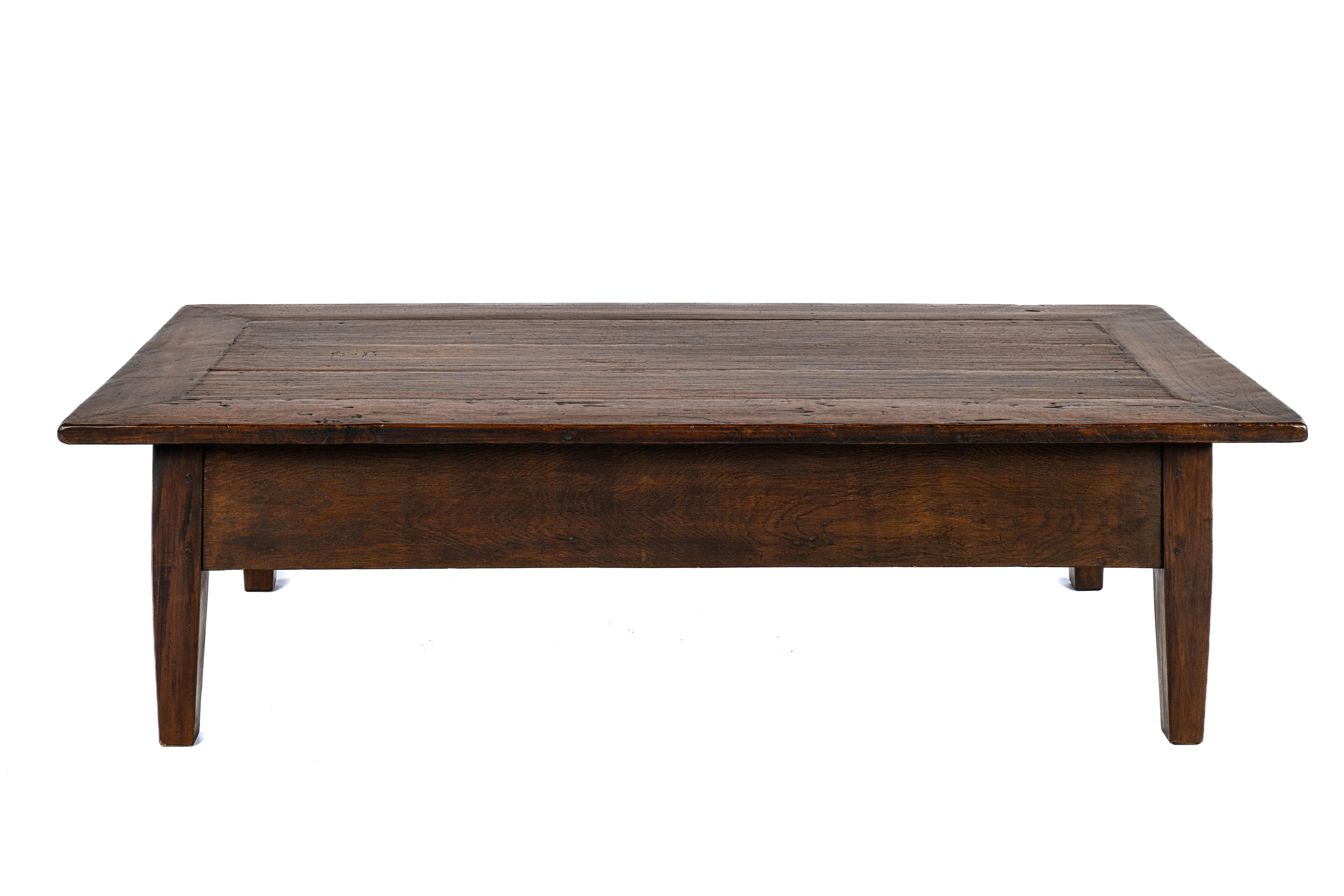 Poli Antiquité convertie 19ème siècle Dutch Colonial Teck Warm Brown Large Coffee Table en vente