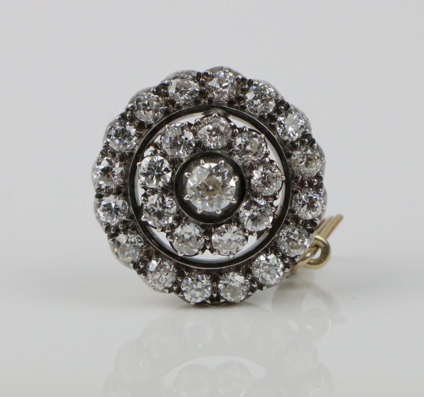 Broche pendentif ancienne convertible en platine avec diamants 4,70 carats en vente 2