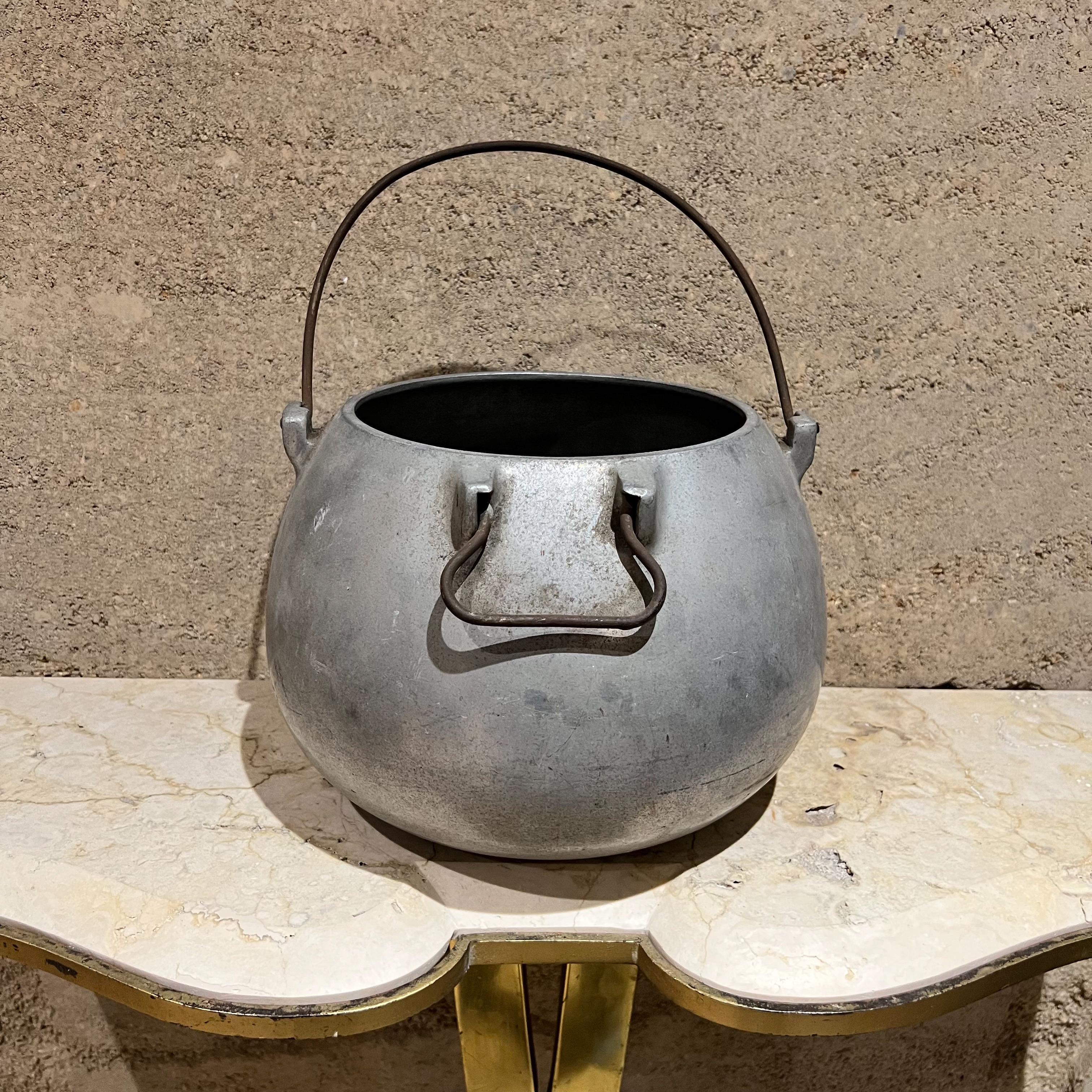 Mid-Century Modern Marmite de cuisine antique Chaudron Bouilloire en vente