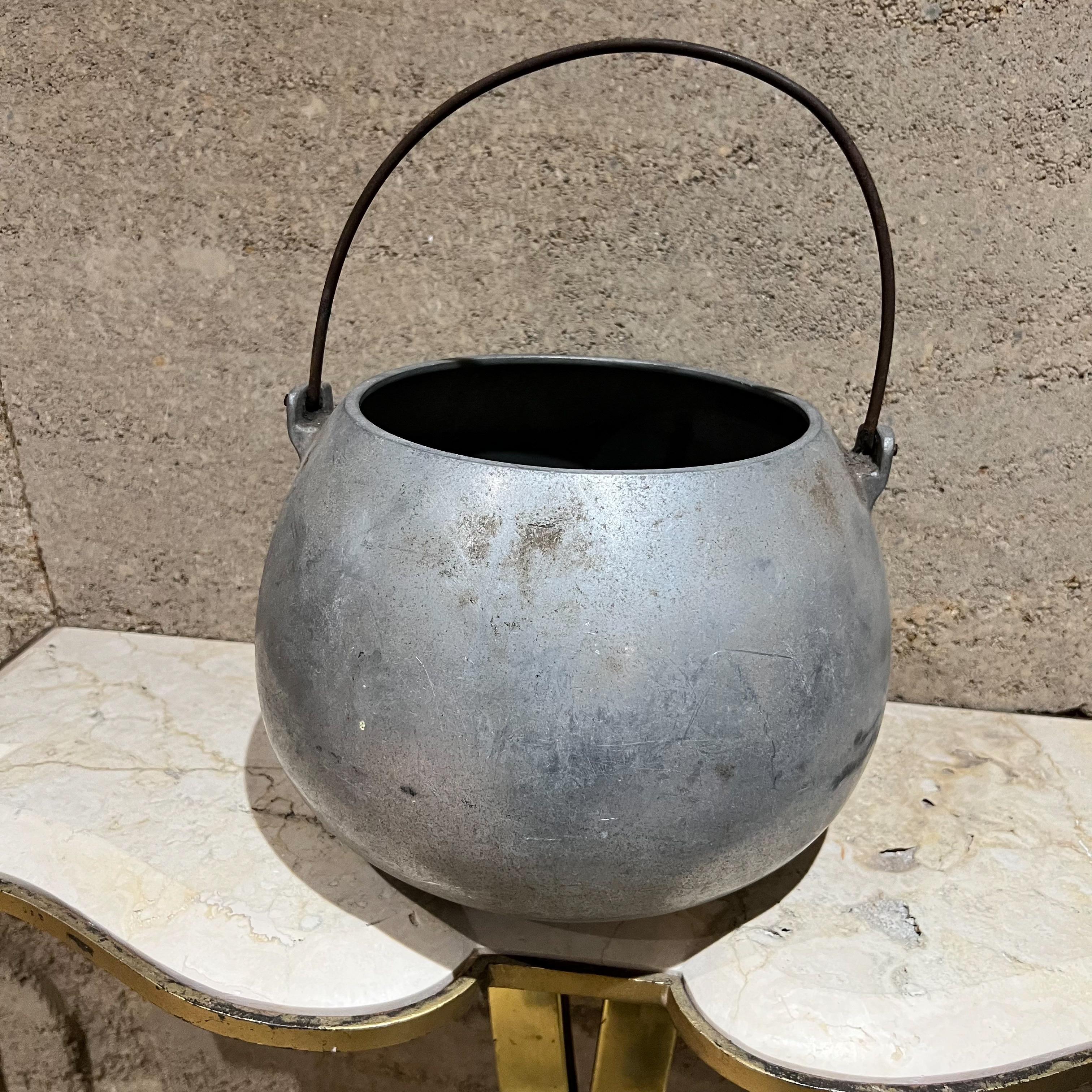 Marmite de cuisine antique Chaudron Bouilloire en vente 1