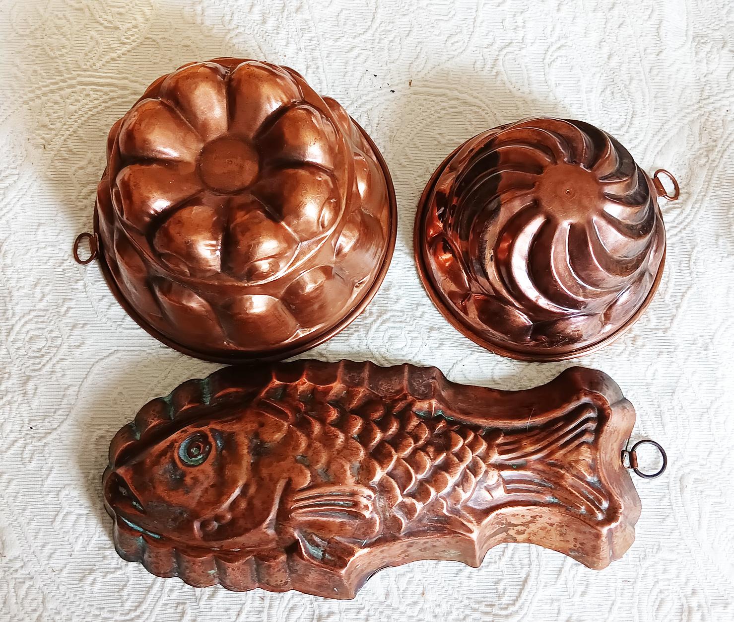 El precio es por el lote de 3 moldes

Moldes de cobre ideales para colgar como adorno en una cocina rústica.
Moldes de cobre vintage con interior estañado

 moldes de cobre cocina; decoración de pared; latón; rústico. otoño; moldes de repostería