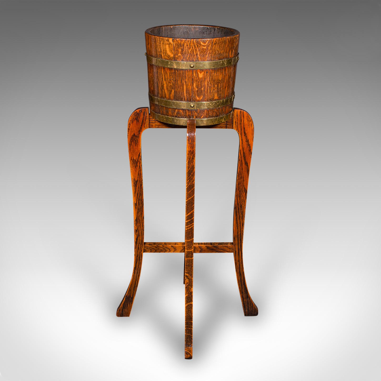 Antiker Jardiniere Stand, Englische Eiche, Messing, Pflanzgefäß, Edwardian im Angebot 1