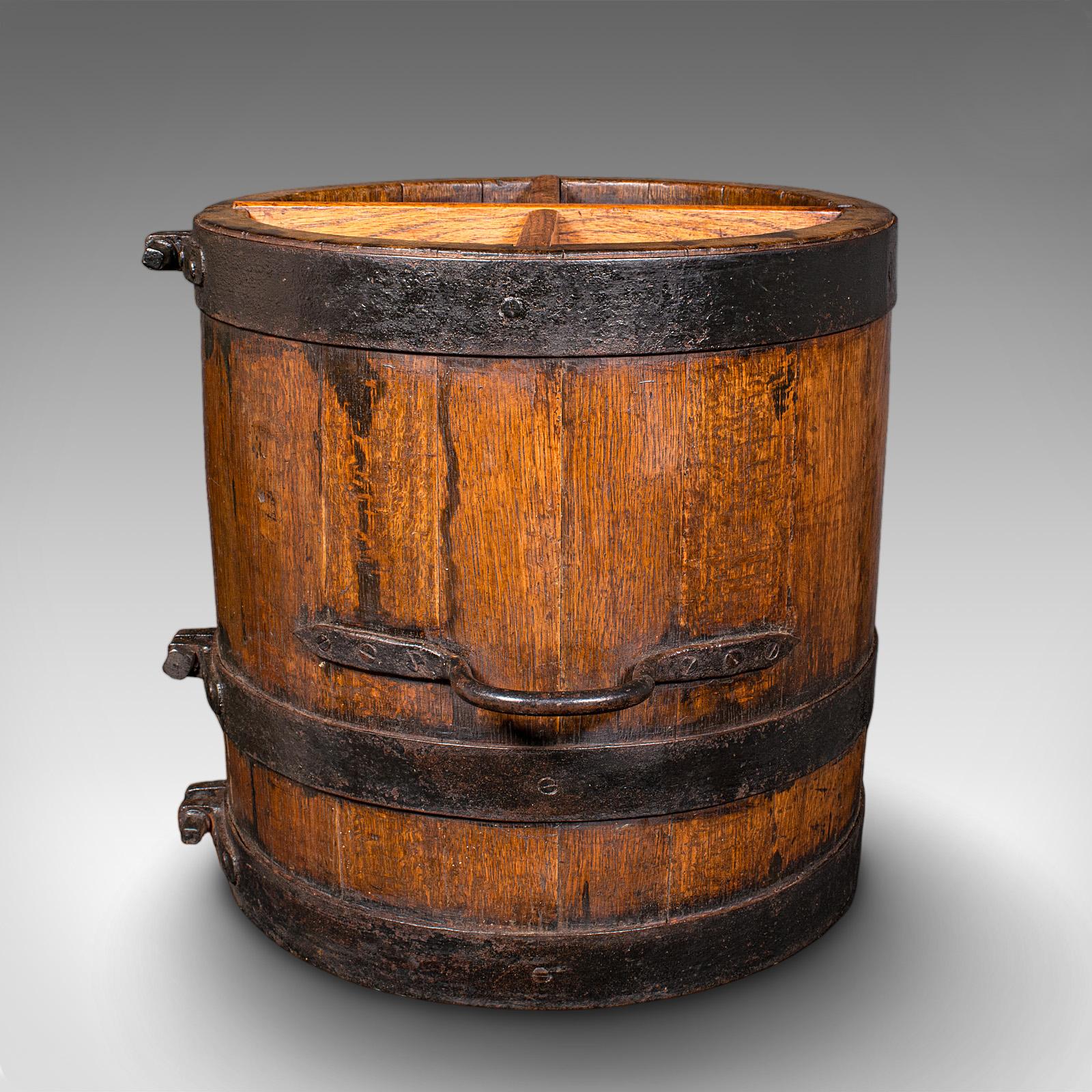 Tardo vittoriano Antique Coopered Stick Stand, English, Oak, Barrel, Umbrella Loop, Victorian in vendita