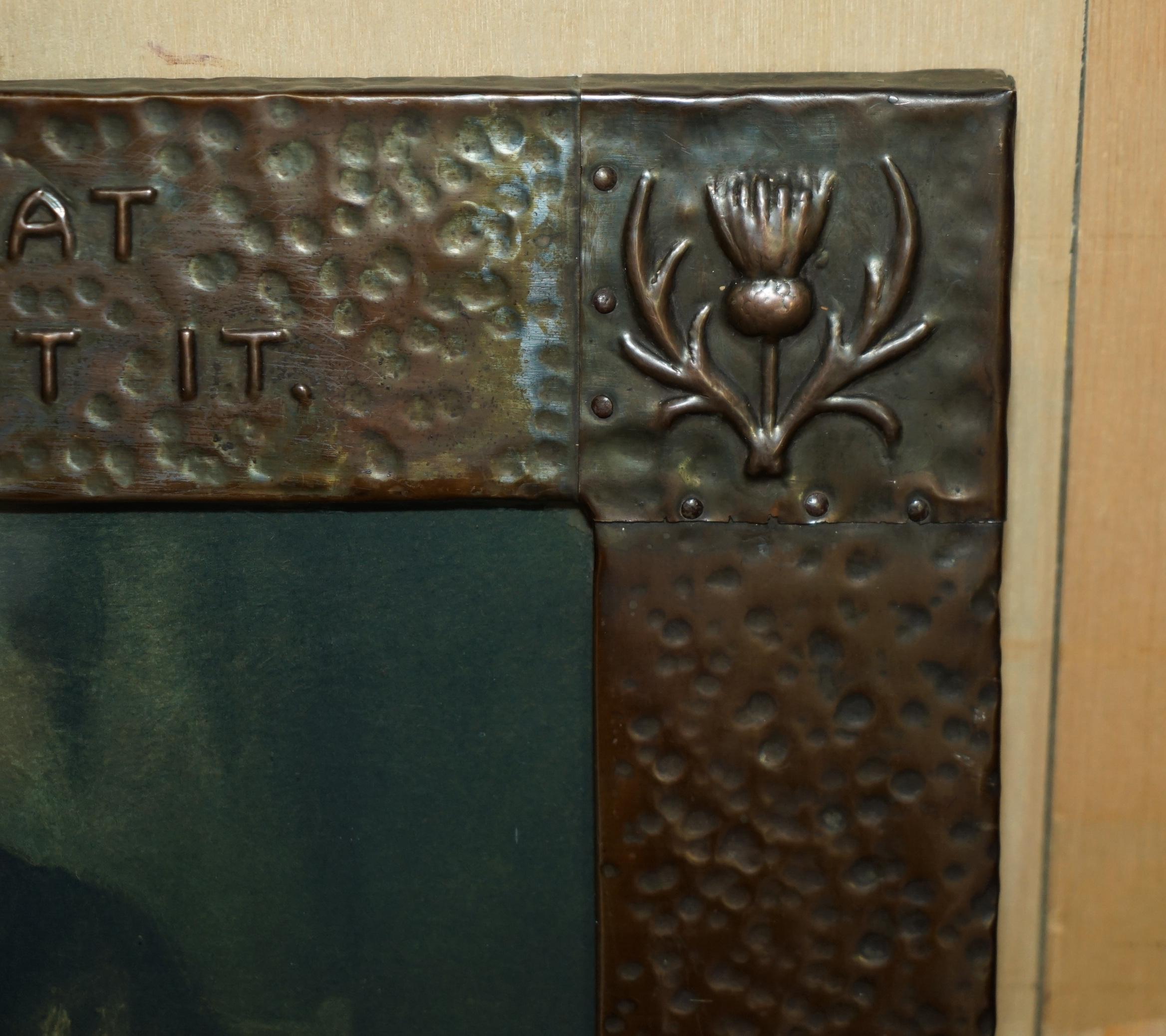 Hammered ANTIQUE COPPER ARTS & CRAFTS SCOTTISH BURNS QUOTE FRAME WiTH H.J DOBSON PRINT For Sale