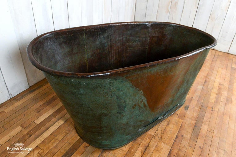 Antique Copper Bath Tub with Verdigris Patina, 20th Century For Sale at