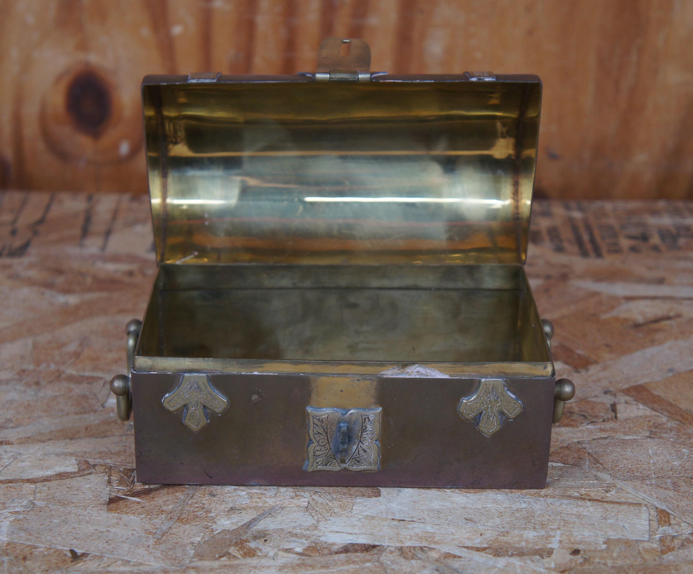 Antique Copper Brass Banded Domed Strongbox Treasure Chest Dowry Keepsake Box In Good Condition In Dayton, OH