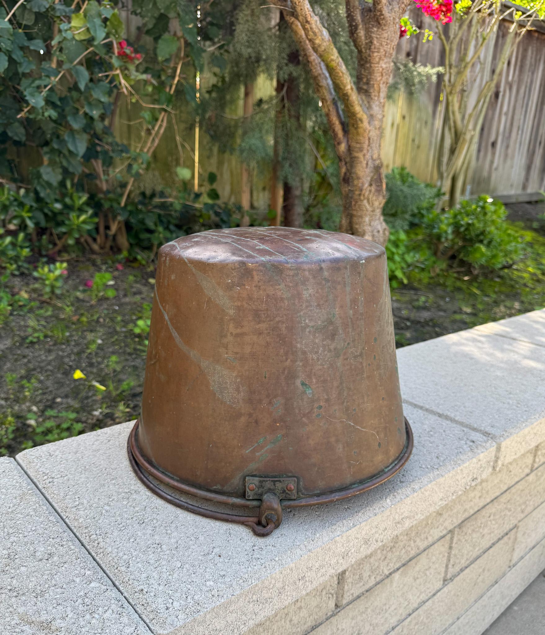 Antiguo cubo de cobre con asa, Estados Unidos, Siglo XIX en venta 3