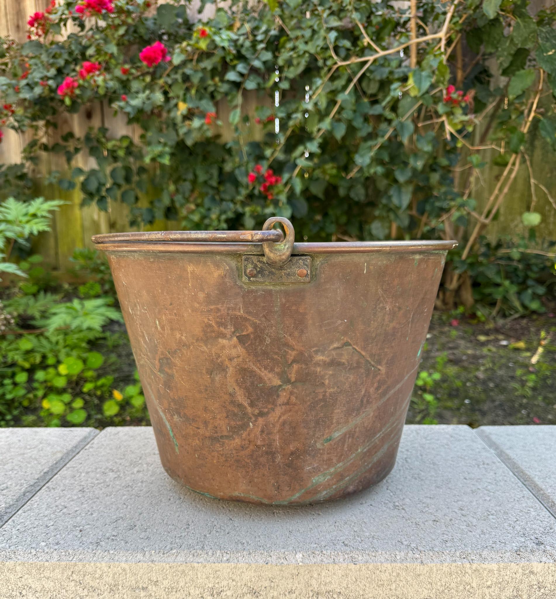 Antiguo cubo de cobre con asa, Estados Unidos, Siglo XIX en venta 13