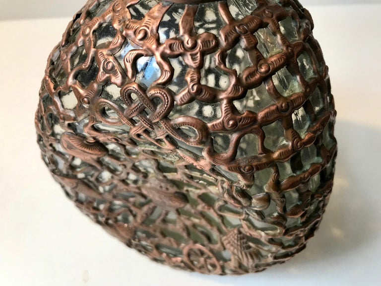 Antique Copper Caged Decanter with Celtic Symbolism In Good Condition For Sale In Esbjerg, DK
