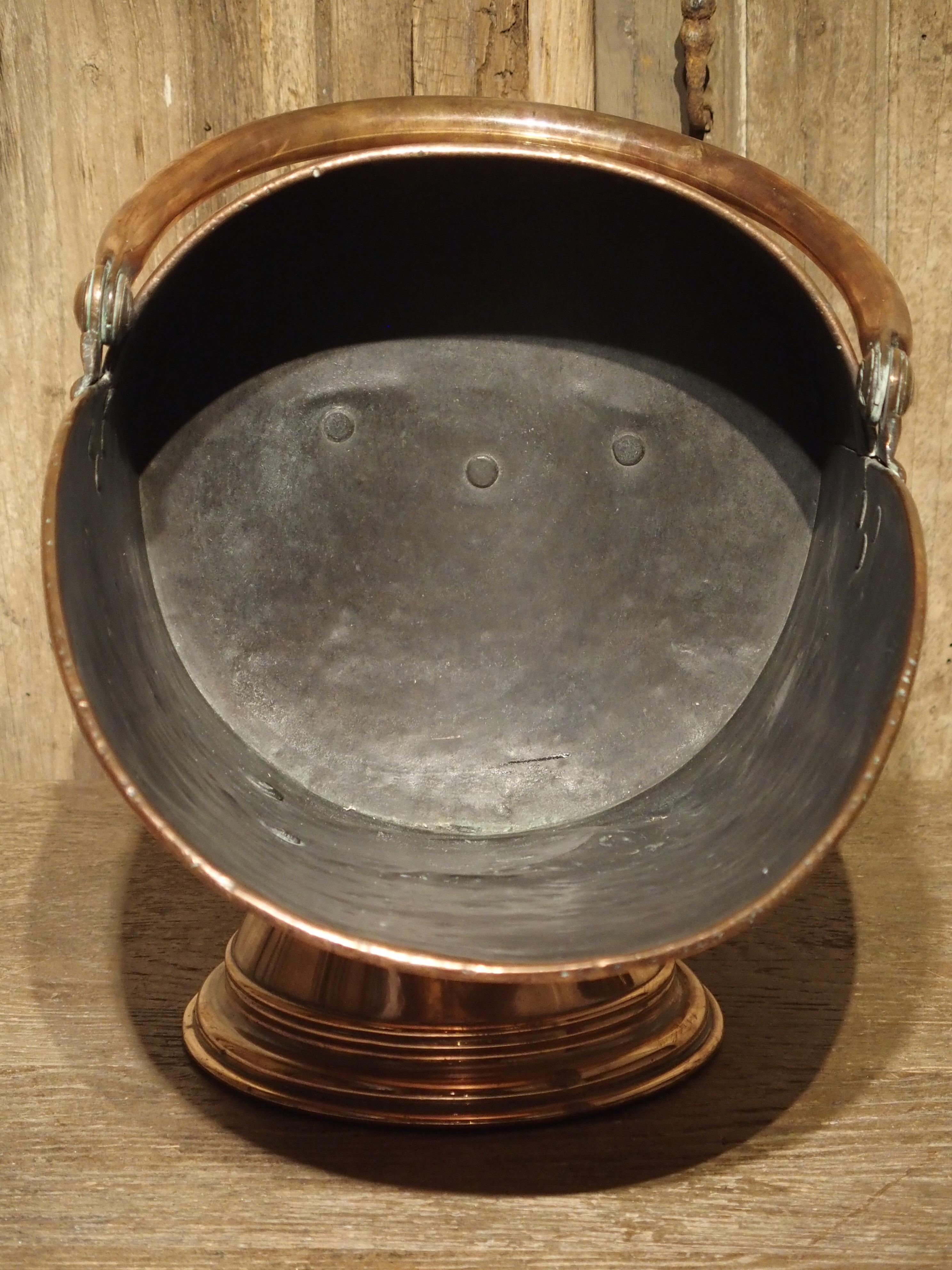 19th Century Antique Copper Coal Scuttle from England, circa 1885