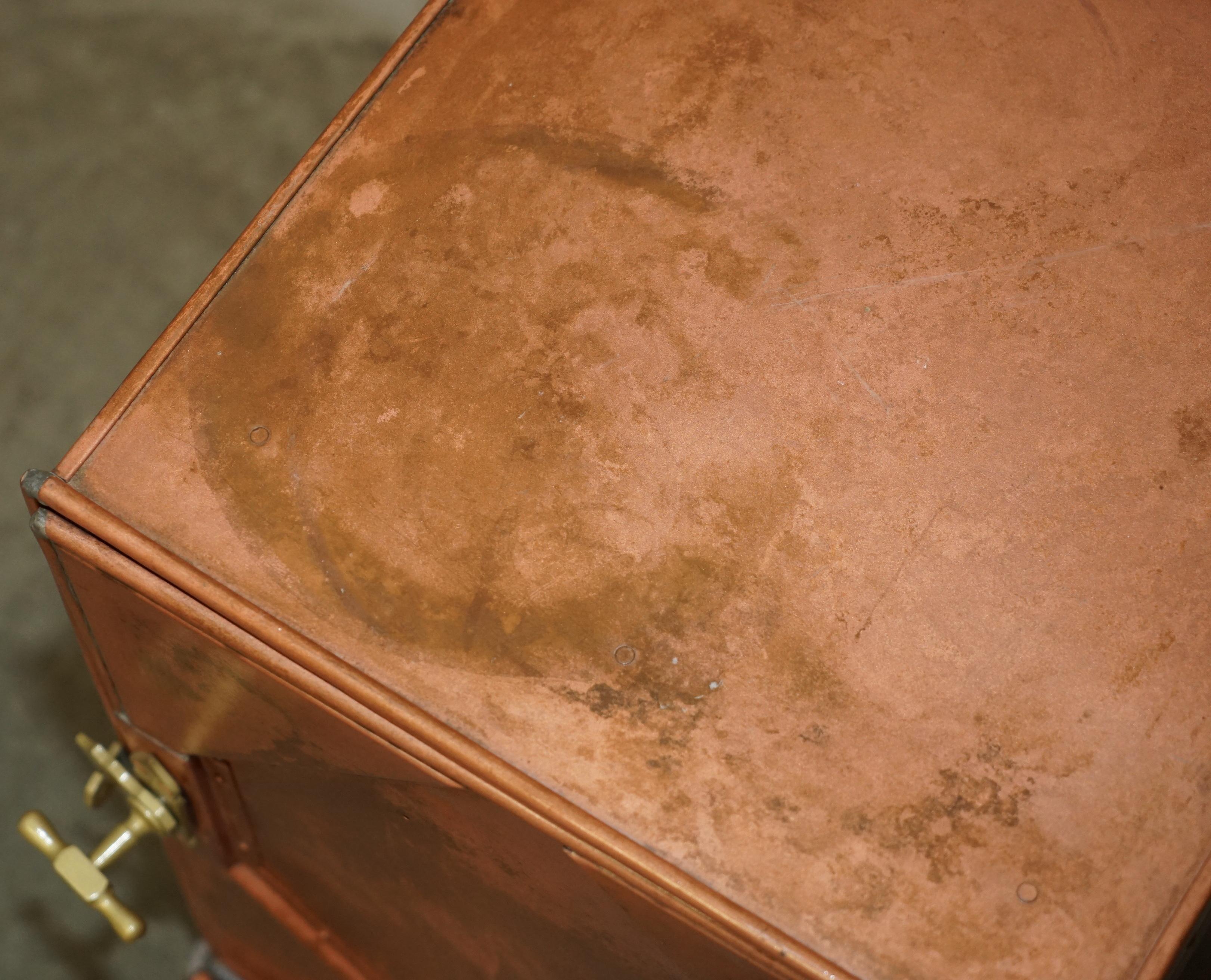 Européen ANTIQUE FAUTEUIL EN CUIVRE IDEAL COOL LAMPES DE COUVERTURE OU DE CÔTÉ TABLE WiNE A VOIR ABSOLUMENT !!! en vente