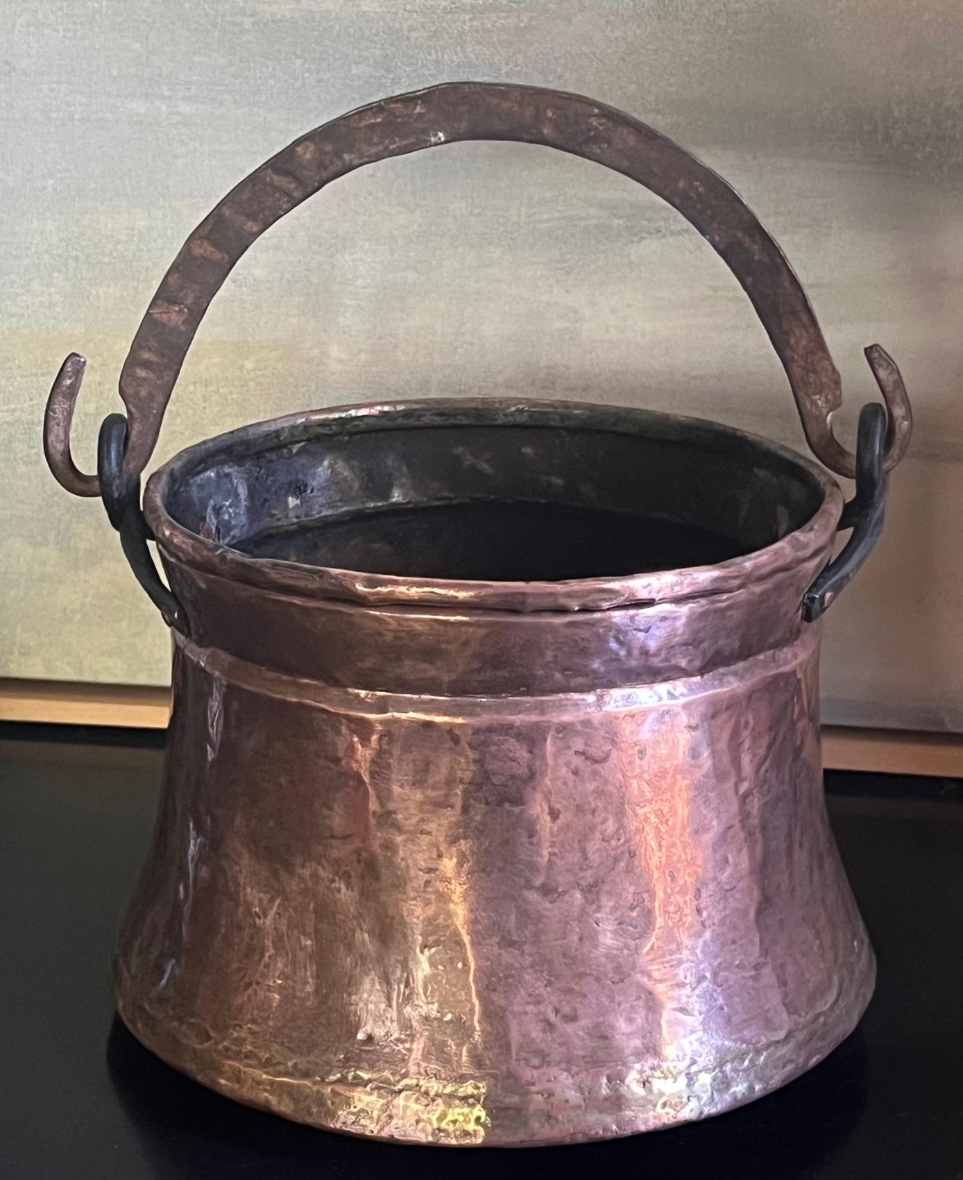 Antique Copper Hand Made Cauldron With Wrought Iron Handle In Good Condition For Sale In Ross, CA