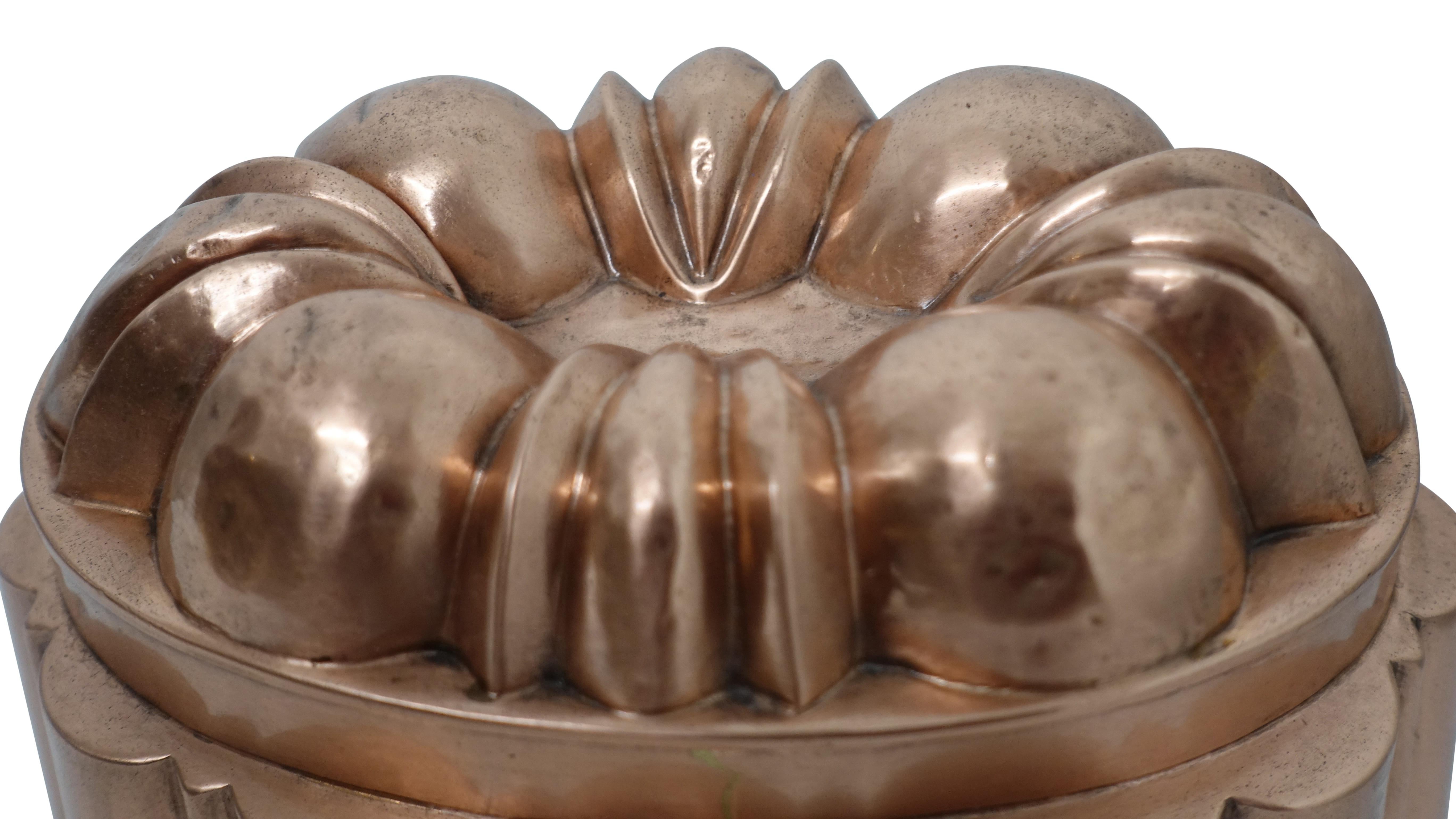 Antique Copper Jelly Mold, English 19th Century In Good Condition In San Francisco, CA