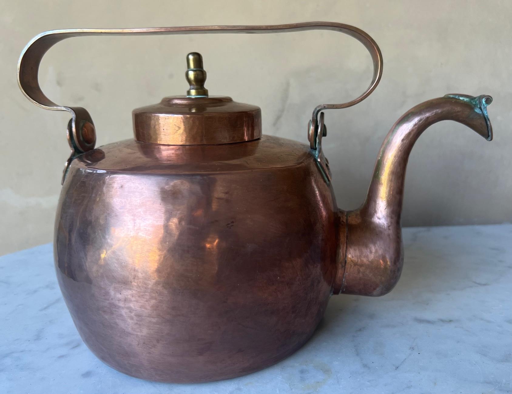 Antique Copper Kettle with Unique Handle In Good Condition For Sale In Ross, CA