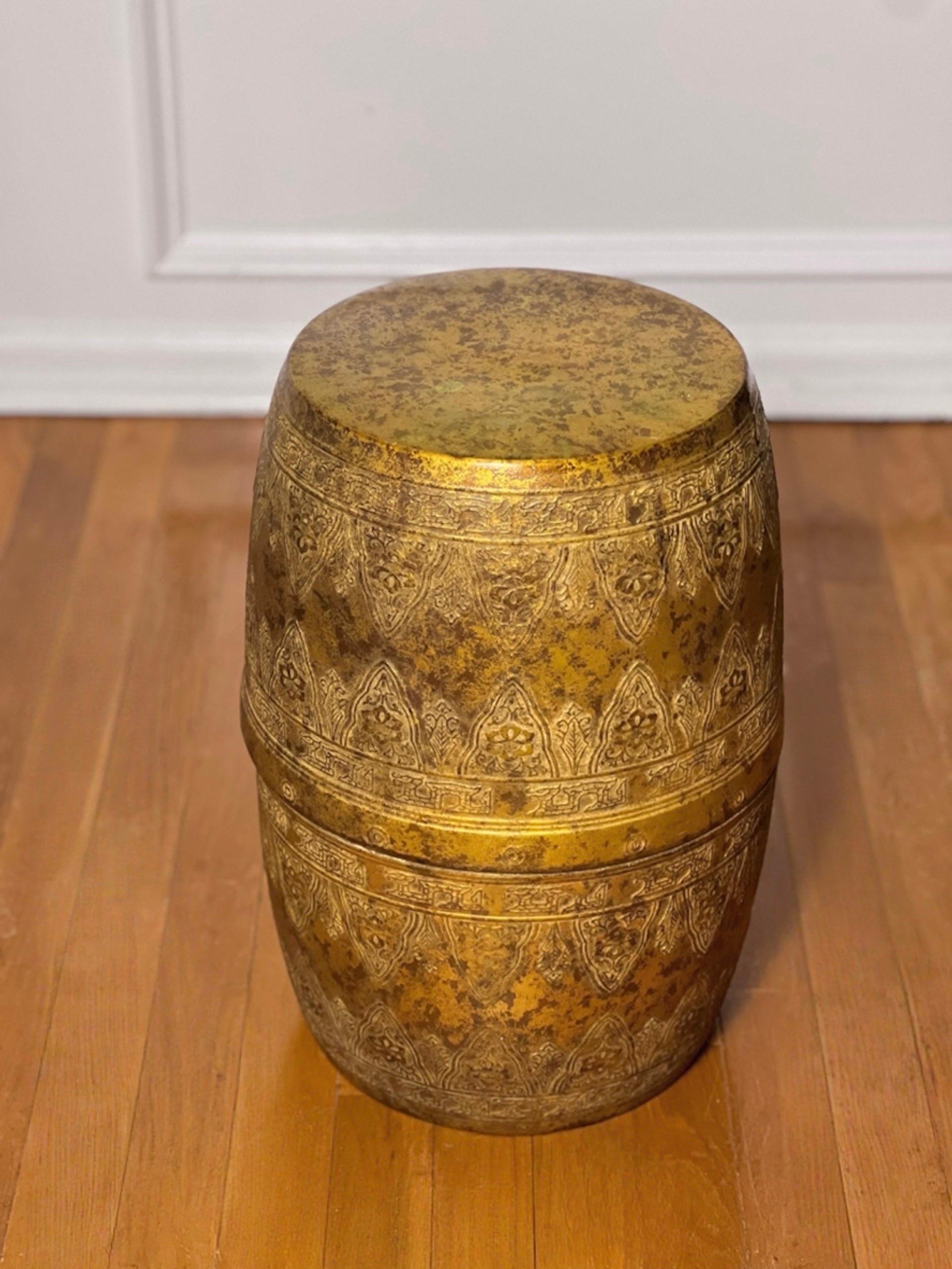 Marocain Table ou tabouret de jardin marocain en cuivre antique en vente