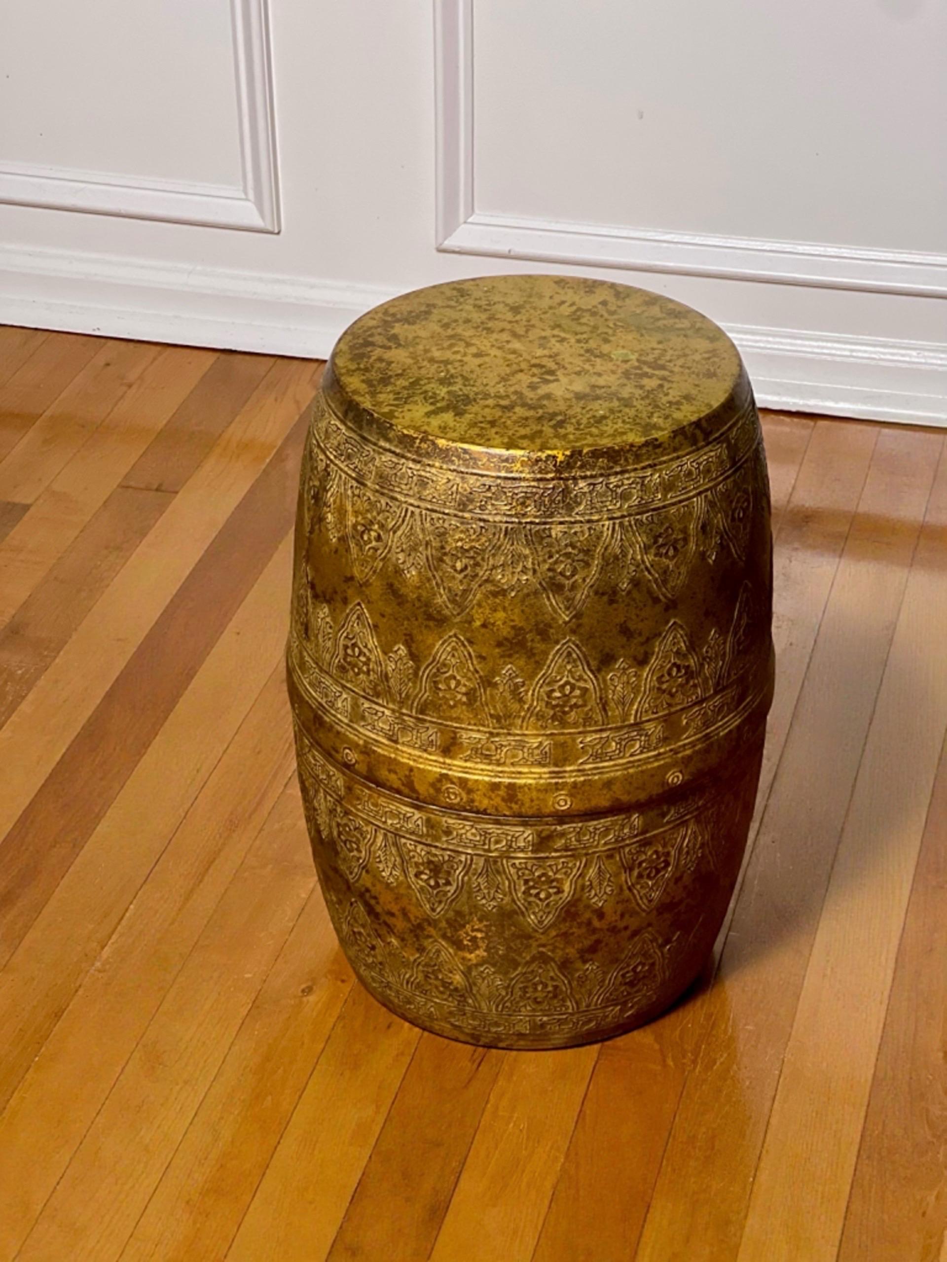 Table ou tabouret de jardin marocain en cuivre antique Bon état - En vente à Doylestown, PA