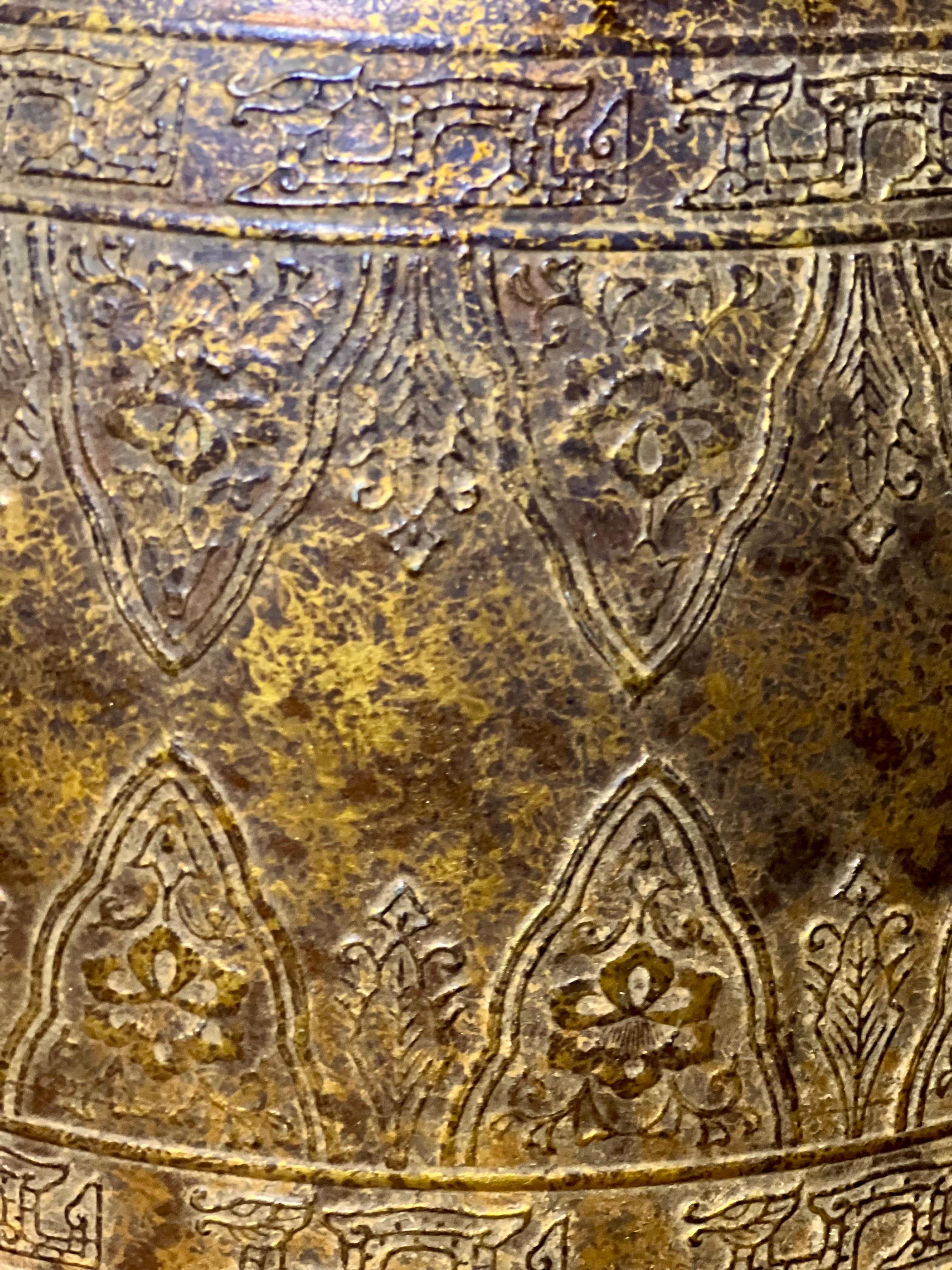 Cuivre Table ou tabouret de jardin marocain en cuivre antique en vente