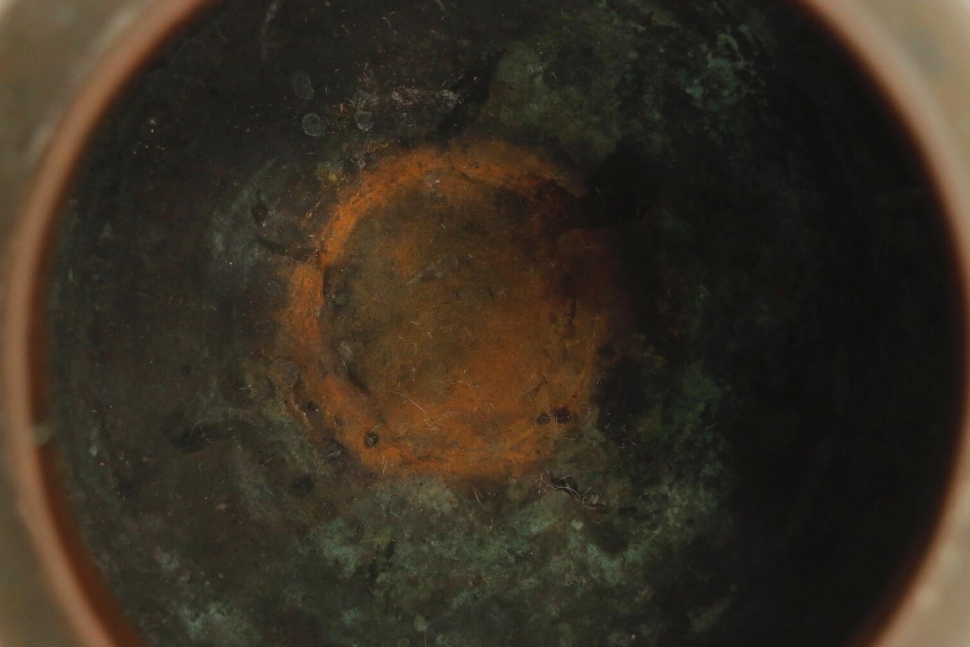 Antikes Pflanzgefäß aus Kupfer im Angebot 2