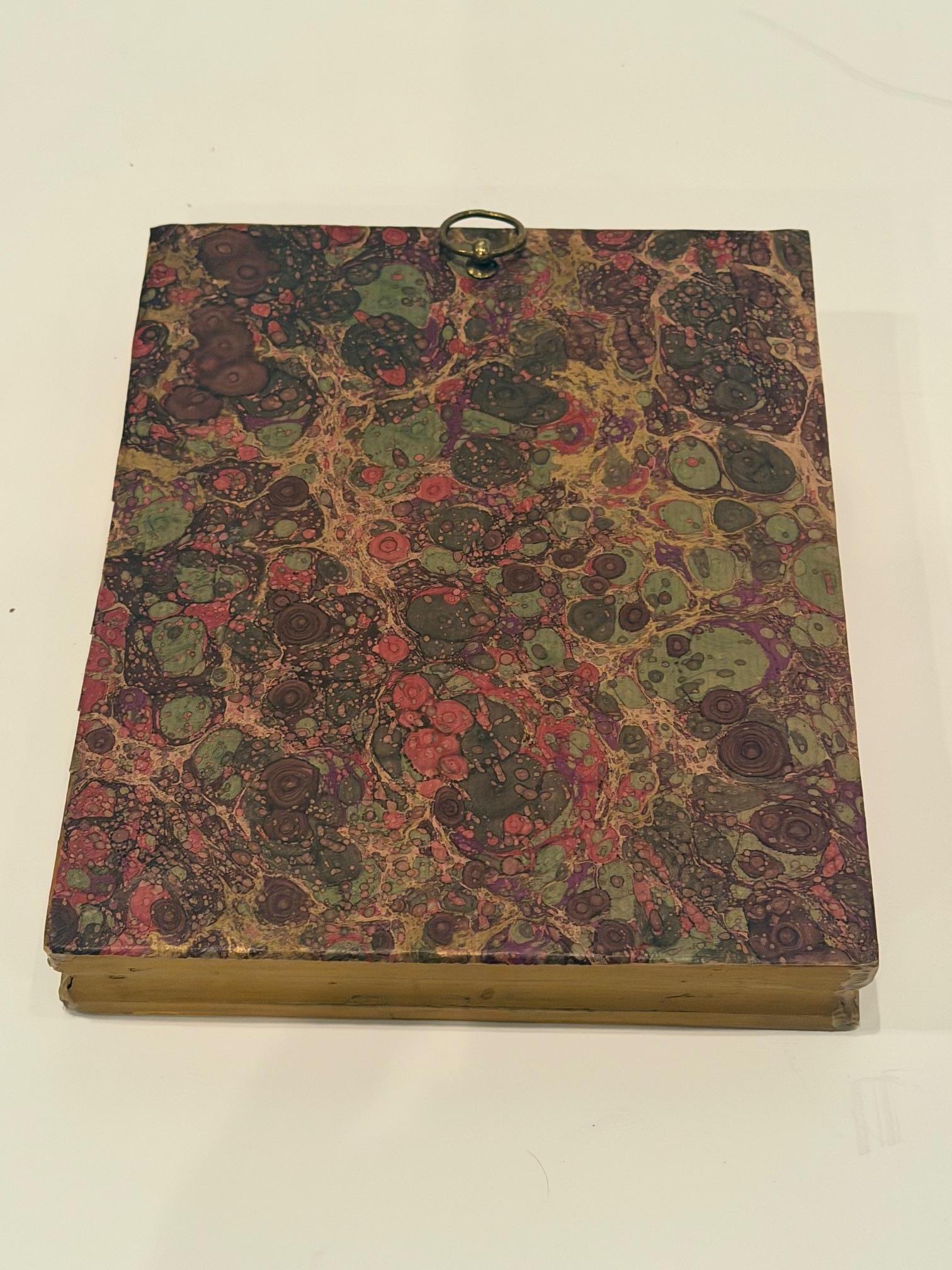 Antike Kupferplakette eines römischen Jungen in einem Rahmen aus Giltwood im Angebot 1