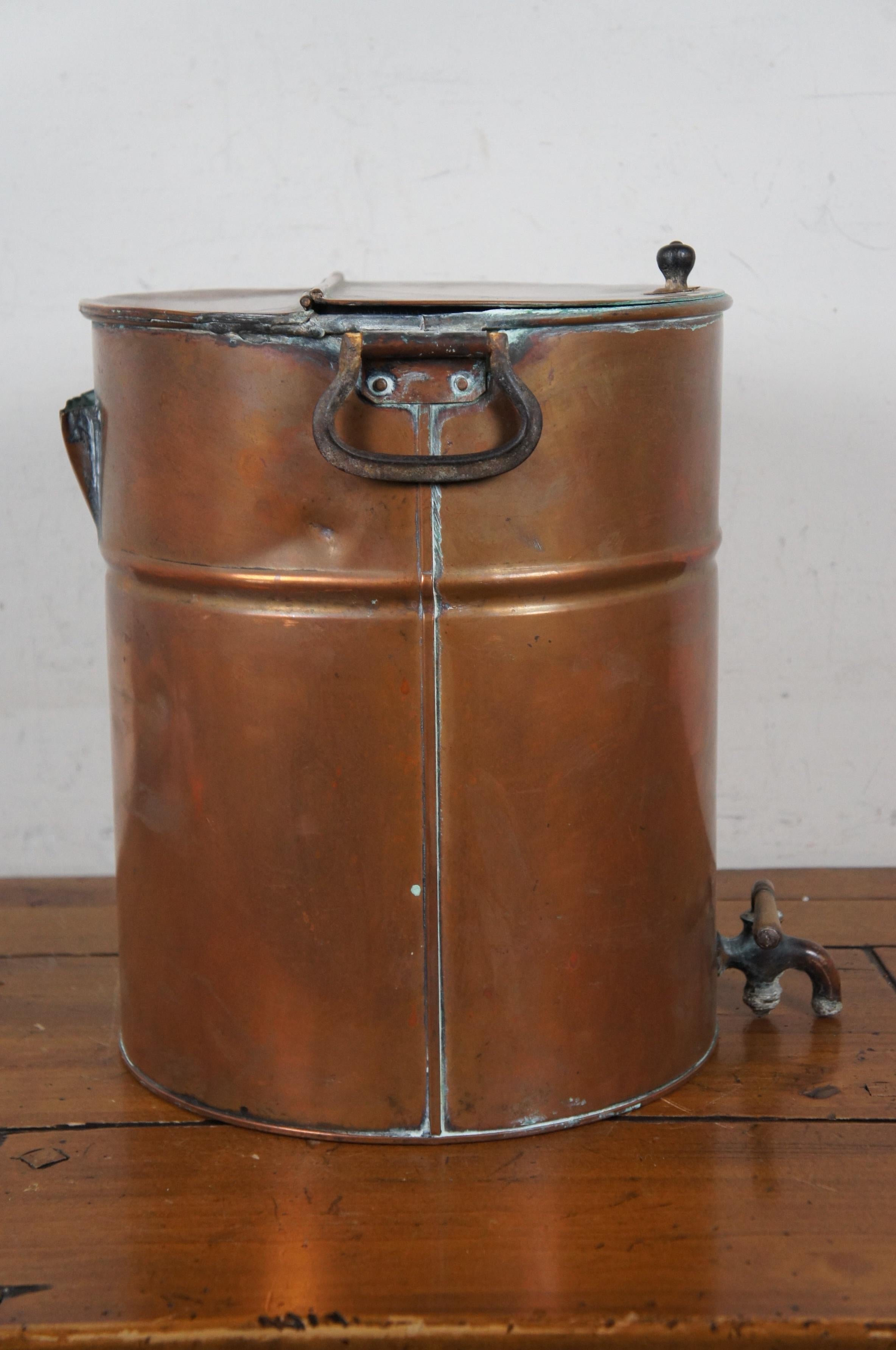 Ancien distributeur de café, bouilloire à vapeur Samovar en cuivre de 14 pouces Bon état - En vente à Dayton, OH
