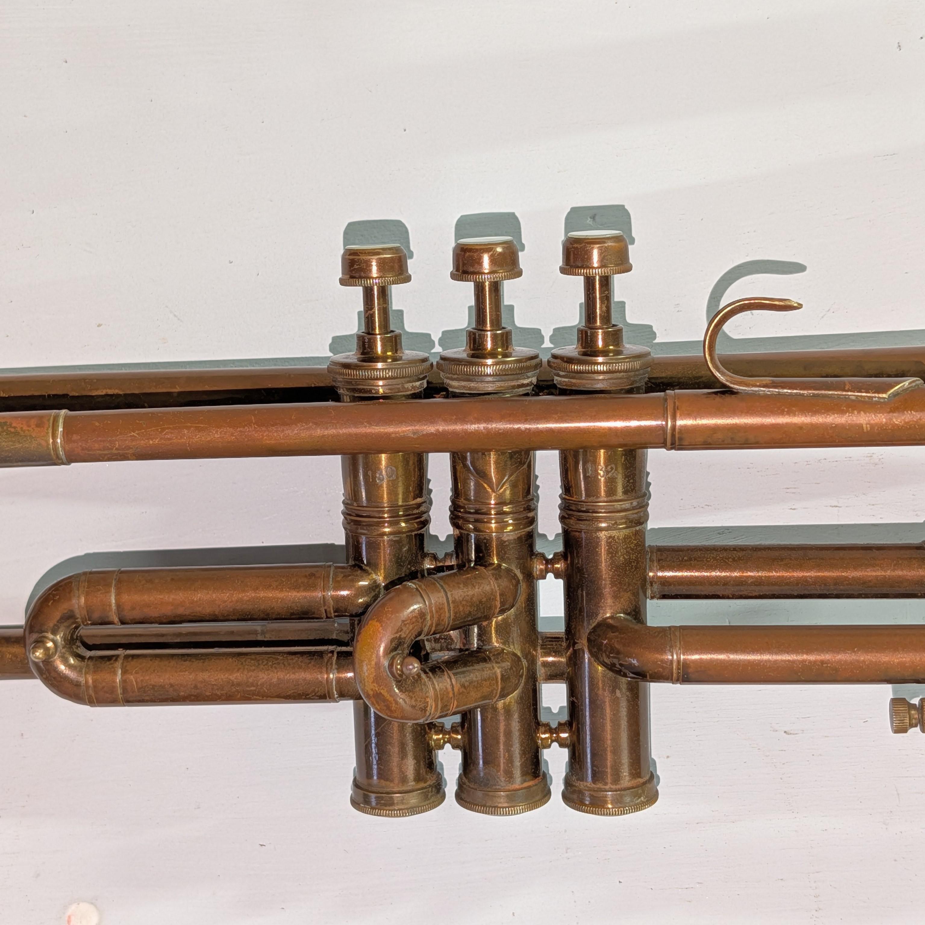 Trompette ancienne en cuivre par A. Khüttl, Graslitz (Tchécoslovaquie), vers 1910 en vente 1