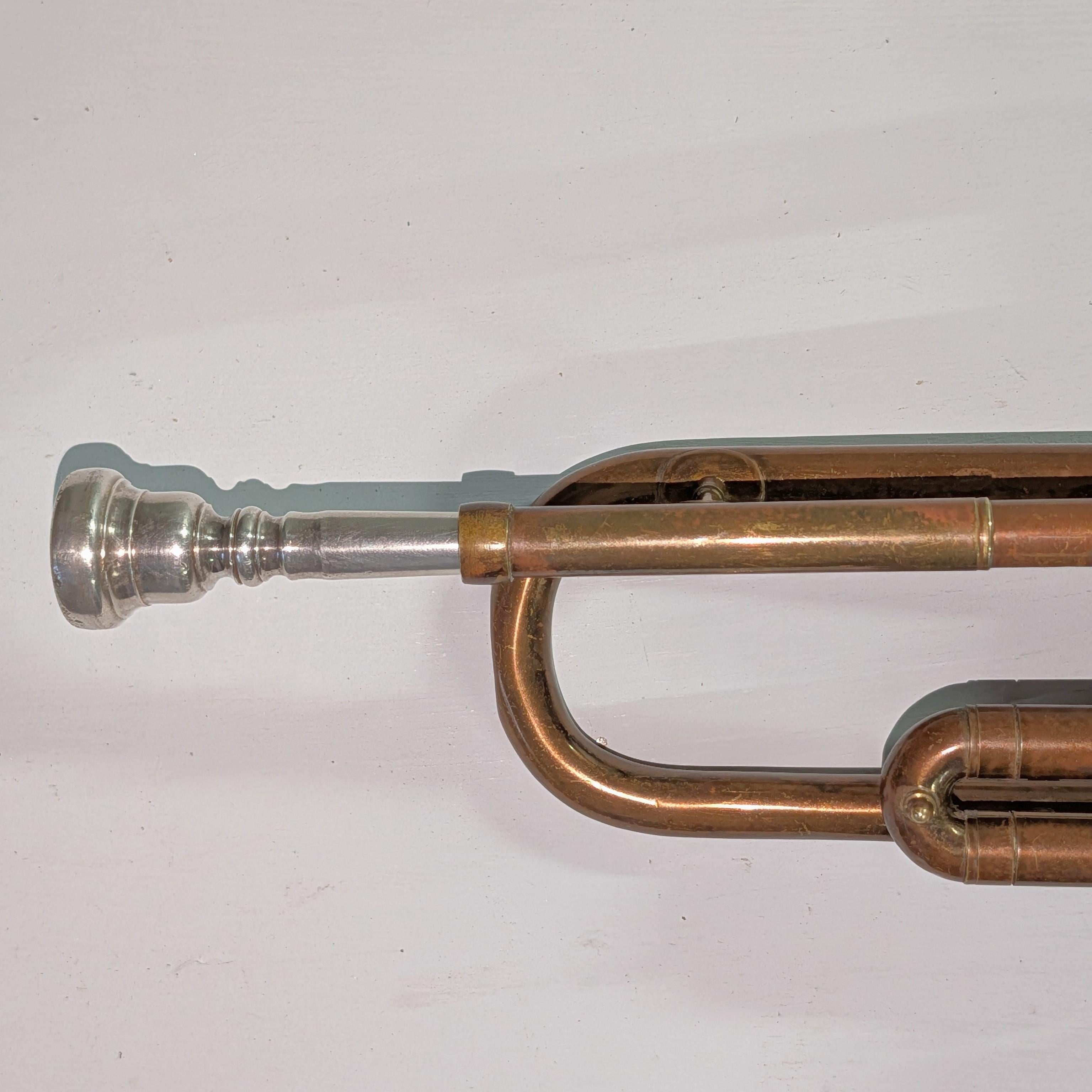 Trompette ancienne en cuivre par A. Khüttl, Graslitz (Tchécoslovaquie), vers 1910 en vente 2