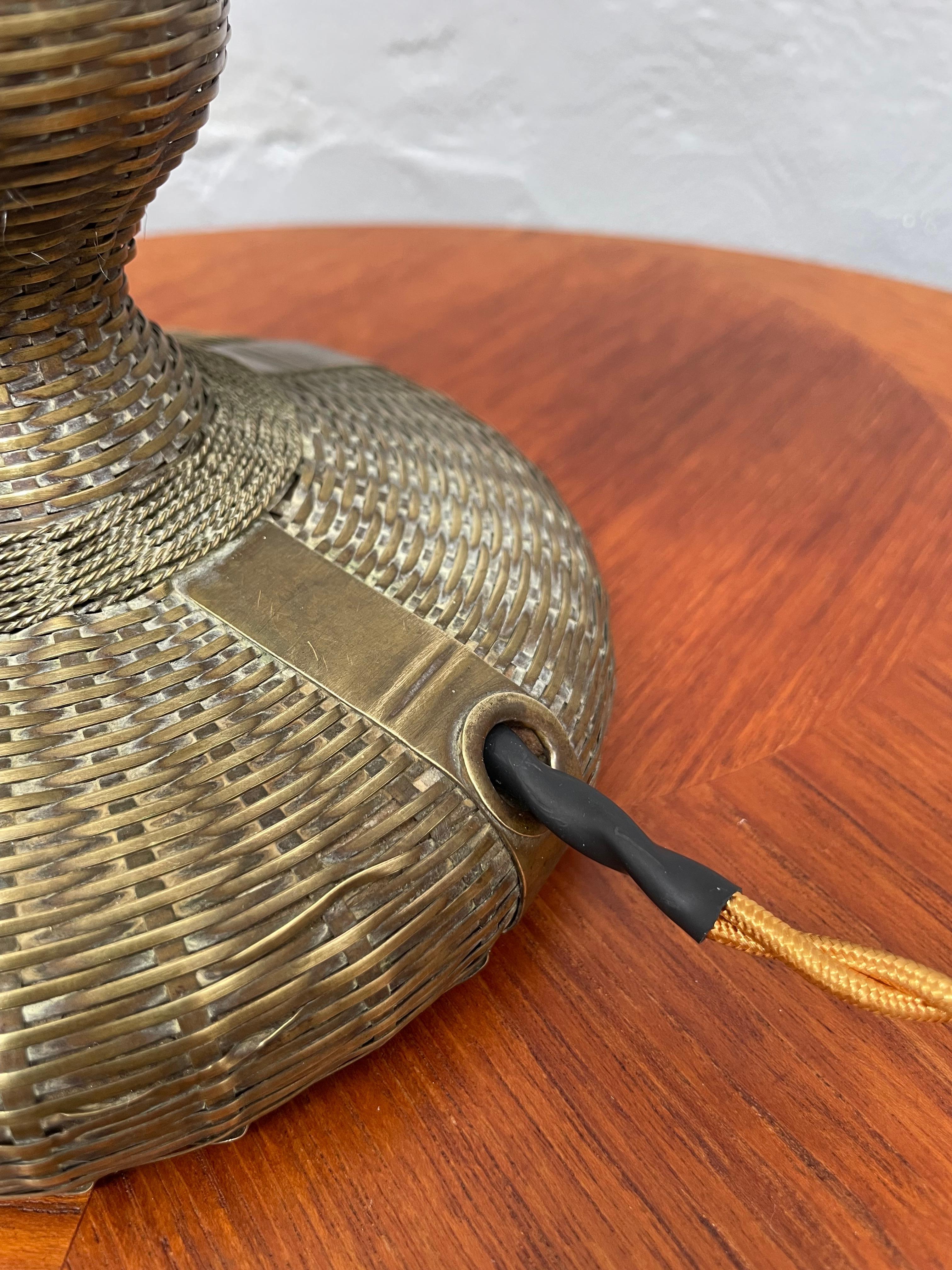 Antique Copper Wire Table Lamp From The 1920s en venta 3