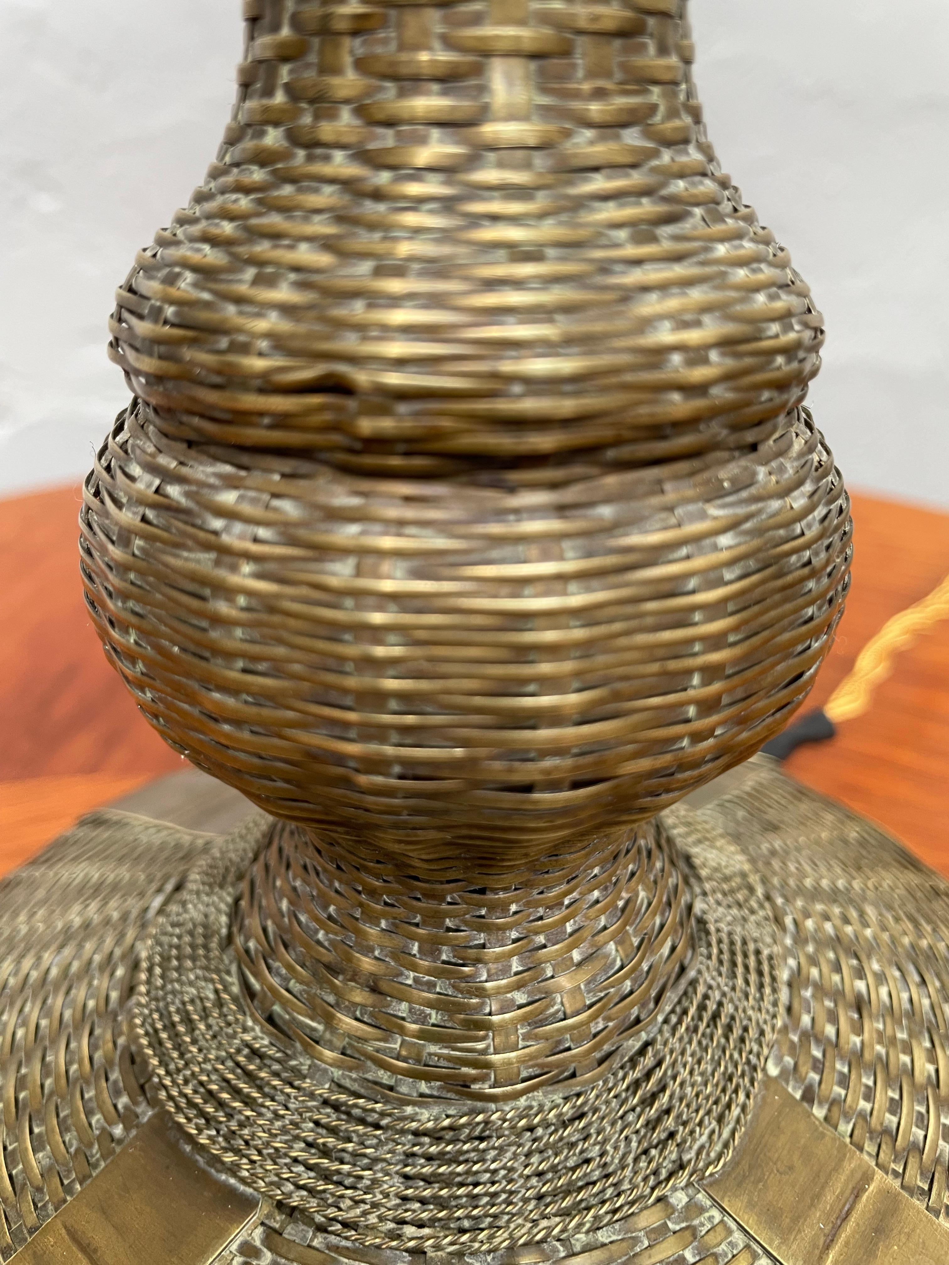 Antique Copper Wire Table Lamp From The 1920s en venta 7