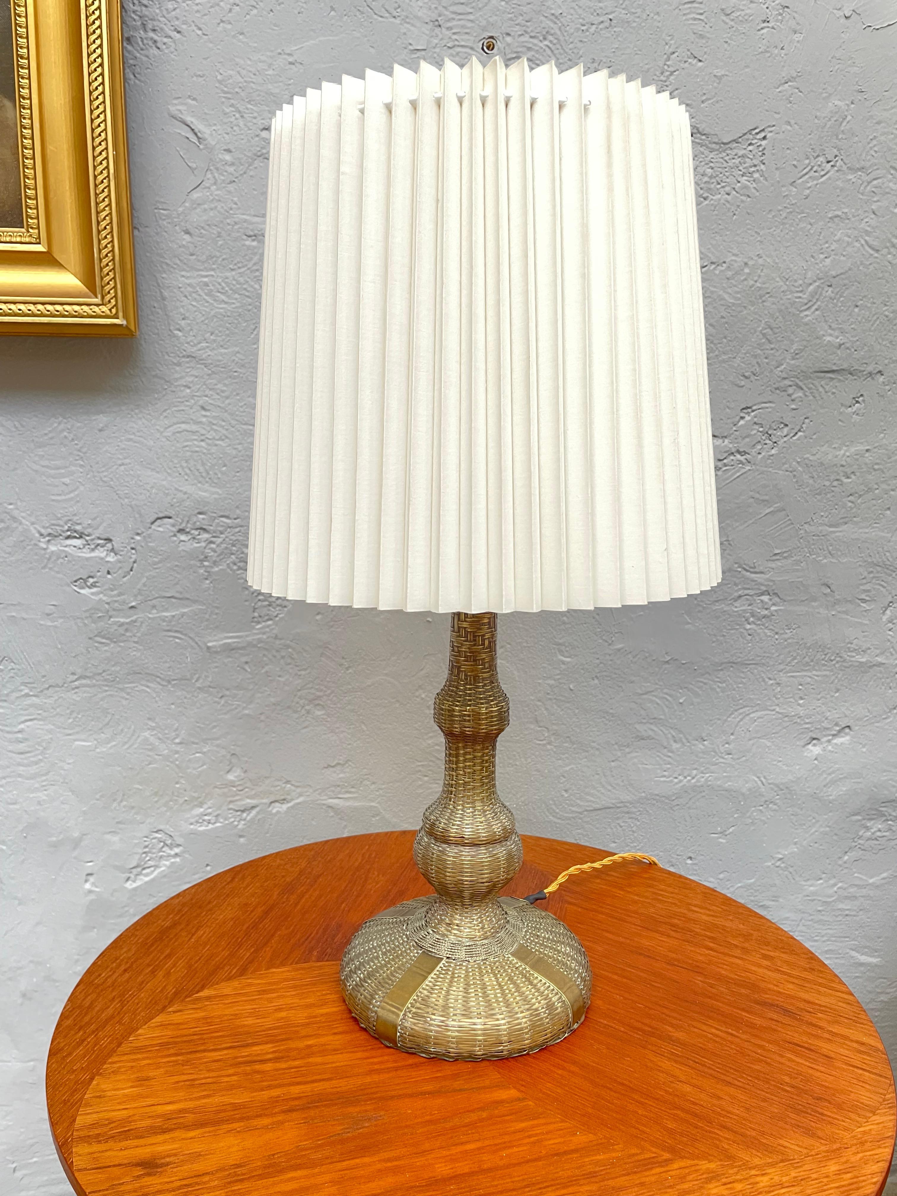 Antique Copper Wire Table Lamp From The 1920s en venta 9