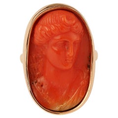 Antique Coral Cameo 18 Carats Yellow Gold Signet Ring