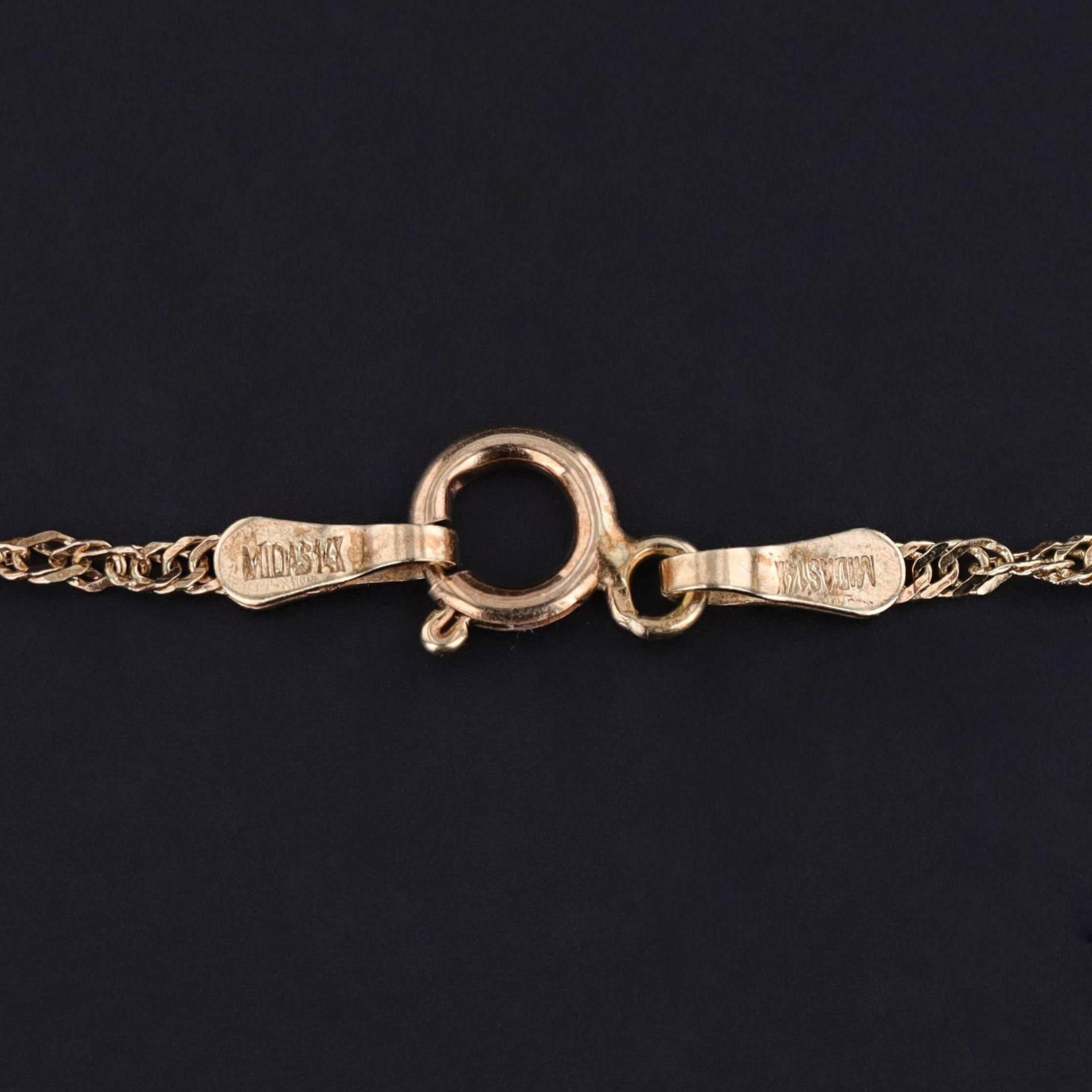 Collana con portafortuna a mano in corallo antico in oro 14k In condizioni buone in vendita a Lewisburg, PA