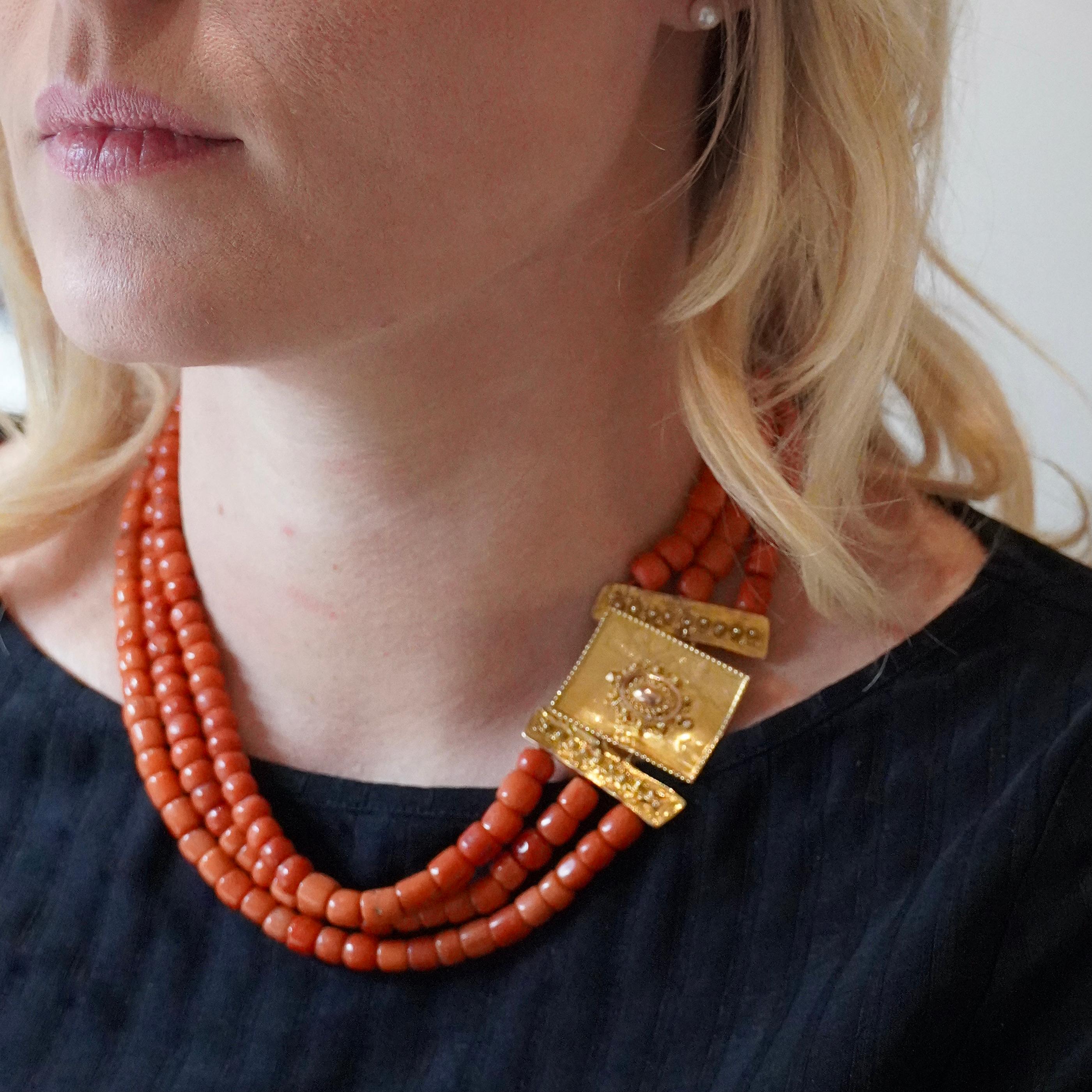 Victorian Antique Coral, Necklace, 3-Strand, Yellow Gold, 1860, Dutch Costume Jewellery