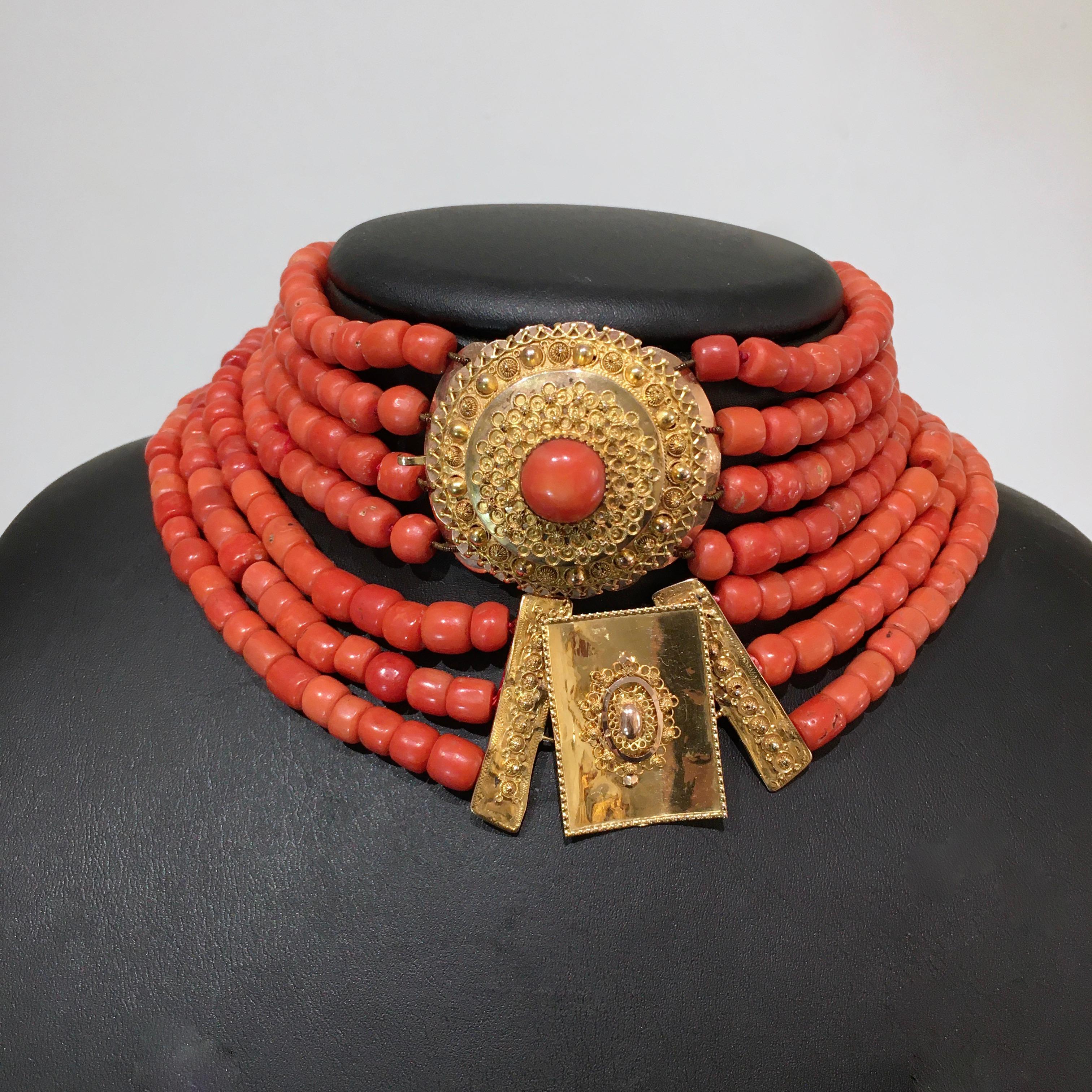 Collier en corail ancien, or, bijou de costume néerlandais, 1880 3