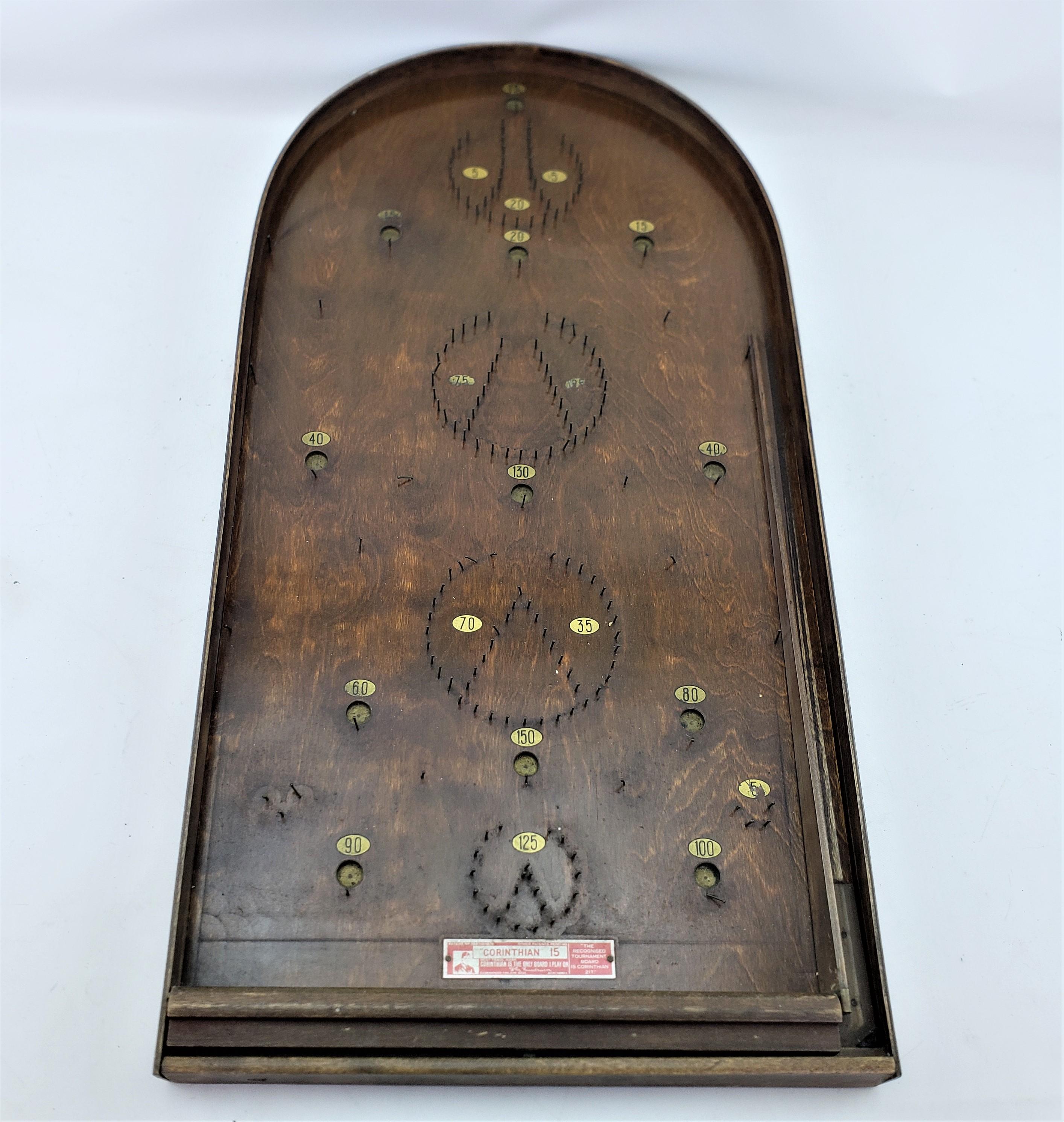 Antikes „Corinthisches 15“ Holz-Tischset mit Bagatelle-Karton-Spiel im Zustand „Gut“ in Hamilton, Ontario