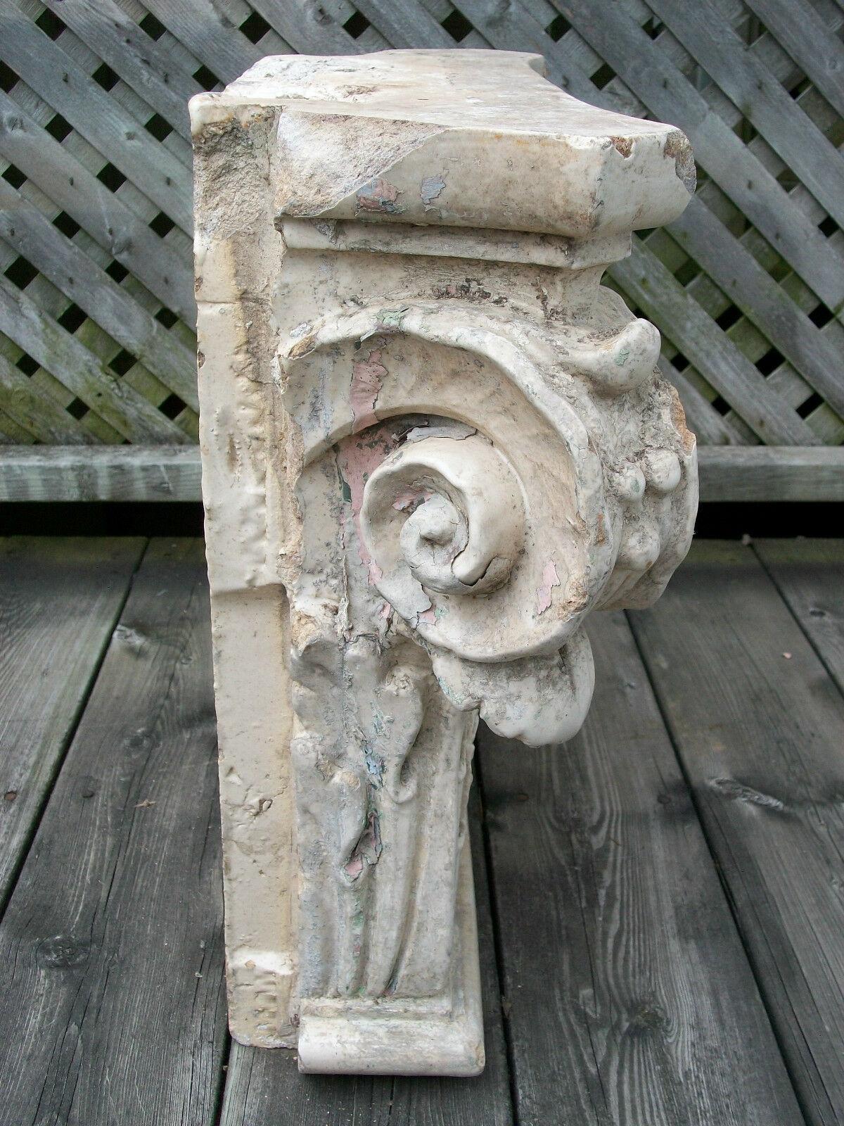 Antique Corinthian Capital, Glazed Ceramic, Canada/U.S., Late 19th Century In Distressed Condition For Sale In Chatham, ON