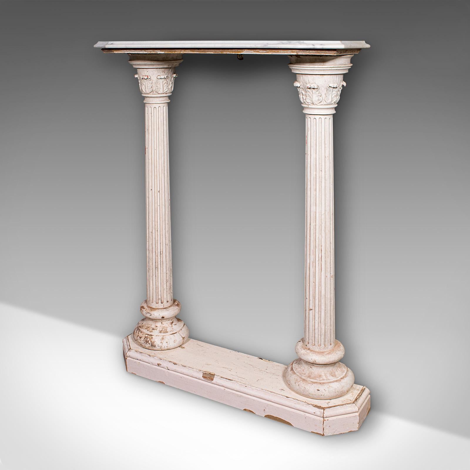Vittoriano Antico tavolo da console corinzio, pino inglese, marmo, portaoggetti, vittoriano in vendita