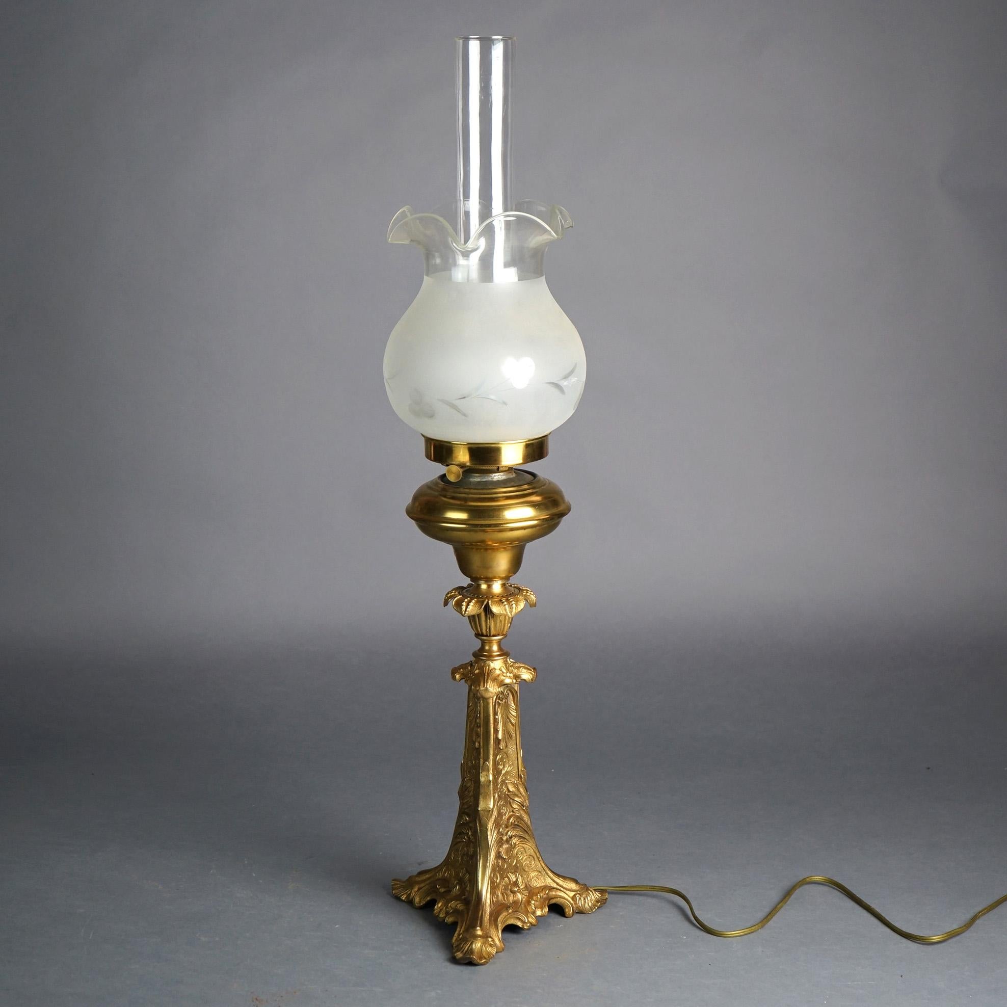 XIXe siècle Lampe solaire ancienne de l'école Cornelius en bronze doré avec abat-jour en verre taillé C1840 en vente