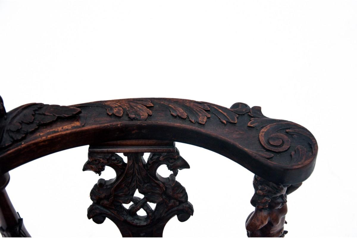 Sillón esquinero antiguo, Europa occidental, hacia 1900. Nogal en venta