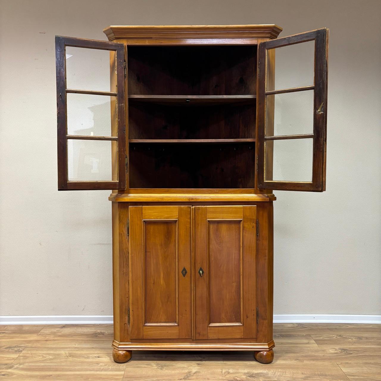 Antiker Eckschrank  Biedermeier um 1820  Schrank aus Kirschholz 6