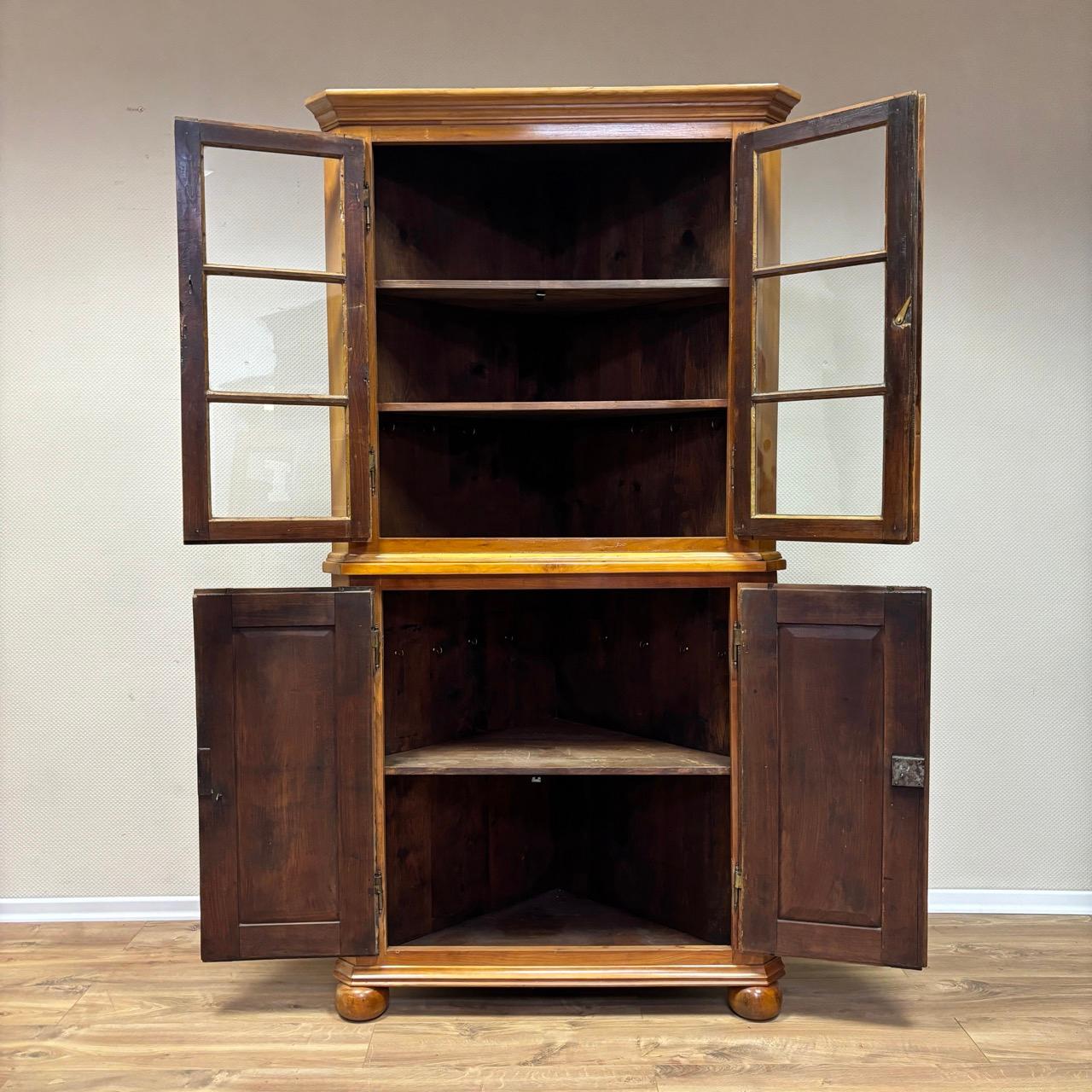 Antiker Eckschrank  Biedermeier um 1820  Schrank aus Kirschholz 7