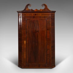 Antiker Eckschrank, englisch, Wandschrank, georgianisch, um 1760