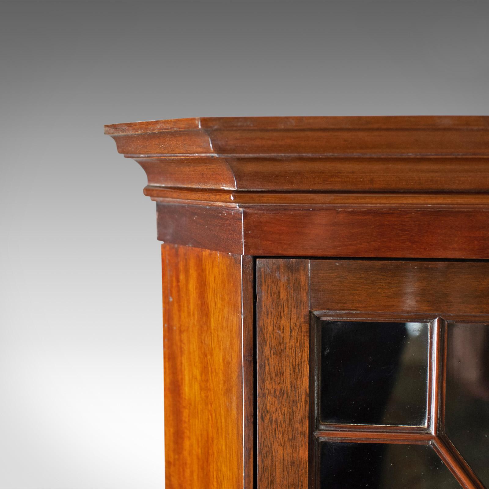 Antique Corner Cabinet, Glazed, Display, Edwardian in Georgian Taste, circa 1910 In Good Condition In Hele, Devon, GB