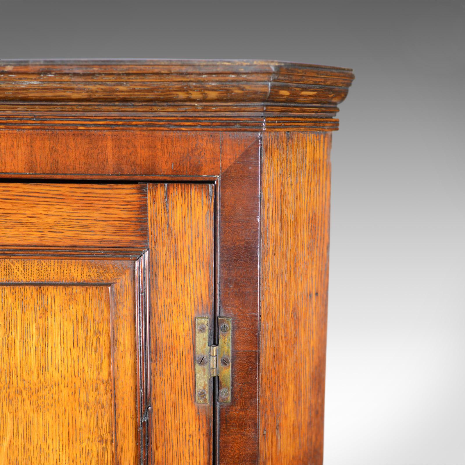 Antique Corner Cabinet on Stand, George III, Oak, Mahogany, circa 1770 and Later (Englisch)