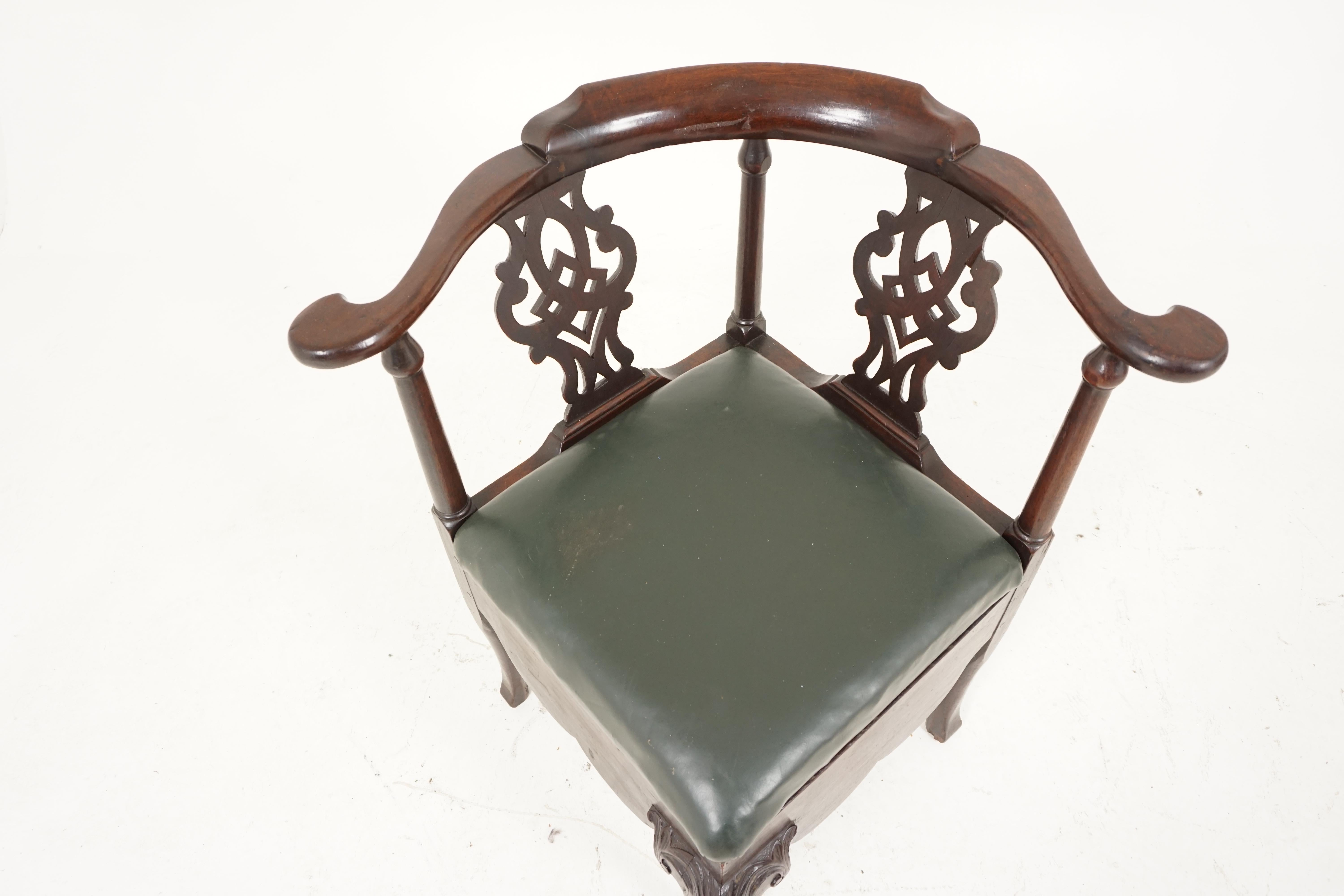 Antique corner chair, Victorian carved walnut chair, antique furniture, Scotland 1880, B2027

Scotland 1880
Solid walnut
Original finish
Shaped gallery back
Fretwork below
Upholstered green leather seat
Standing on carved ball and claw foot