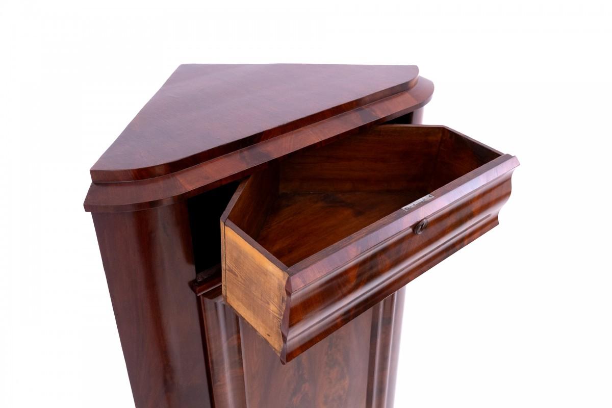 Scandinavian Antique corner chest of drawers, Northern Europe, year around 1880. For Sale