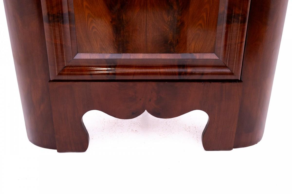 Antique corner chest of drawers, Northern Europe, year around 1880. For Sale 1