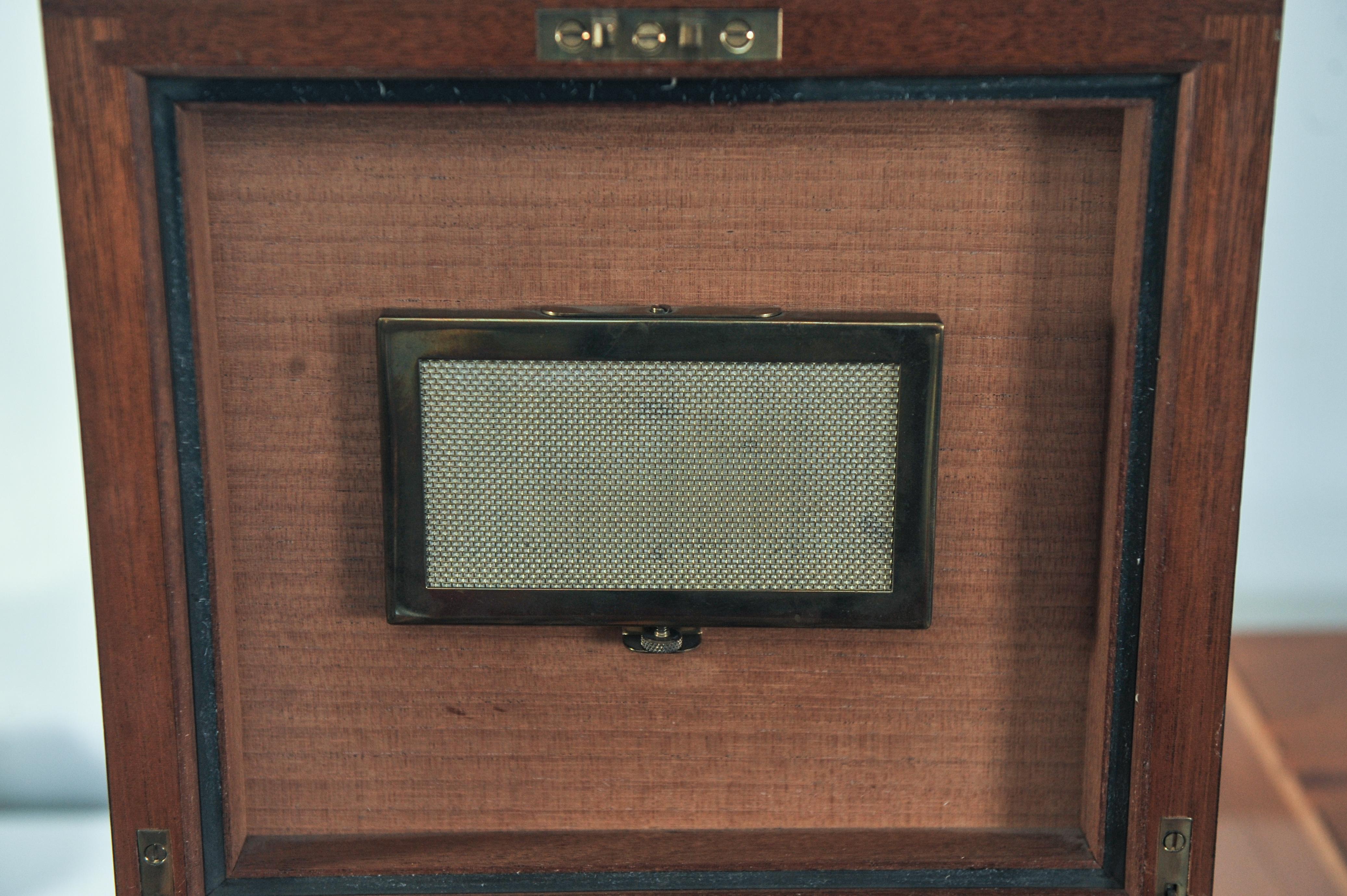 Ancienne Coromandel et Humidor de Campagne en laiton en vente 2