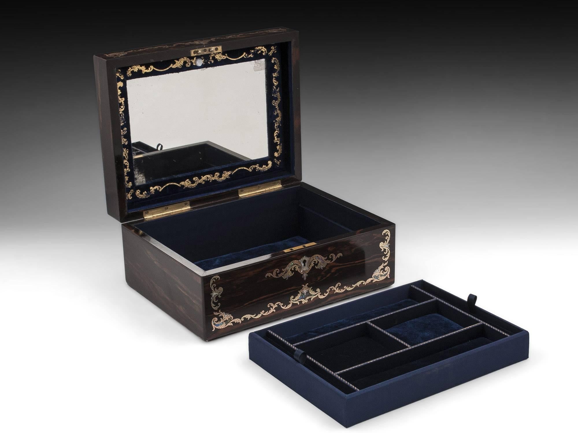 Mother-of-Pearl Antique Coromandel Jewelry Box Inlaid with Brass Mother-of-pearl, 19th Century