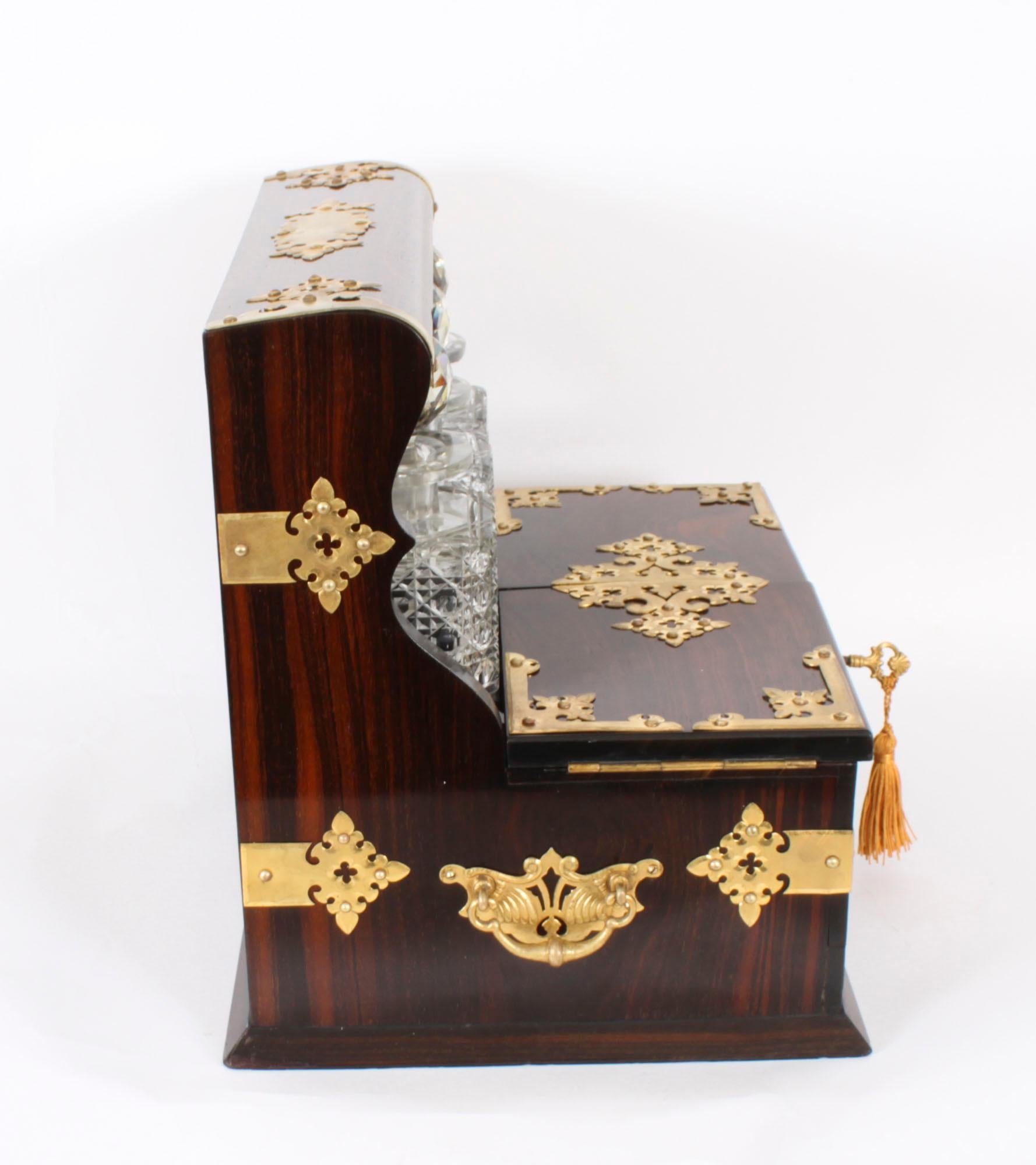 Ancienne carafe à trois carafes en cristal Tantale et tiroir de jeux de Coromandel 19e siècle en vente 7